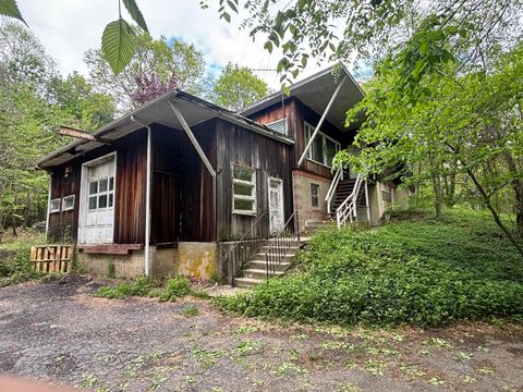 16 Buckley Lane Prospect CT 06712