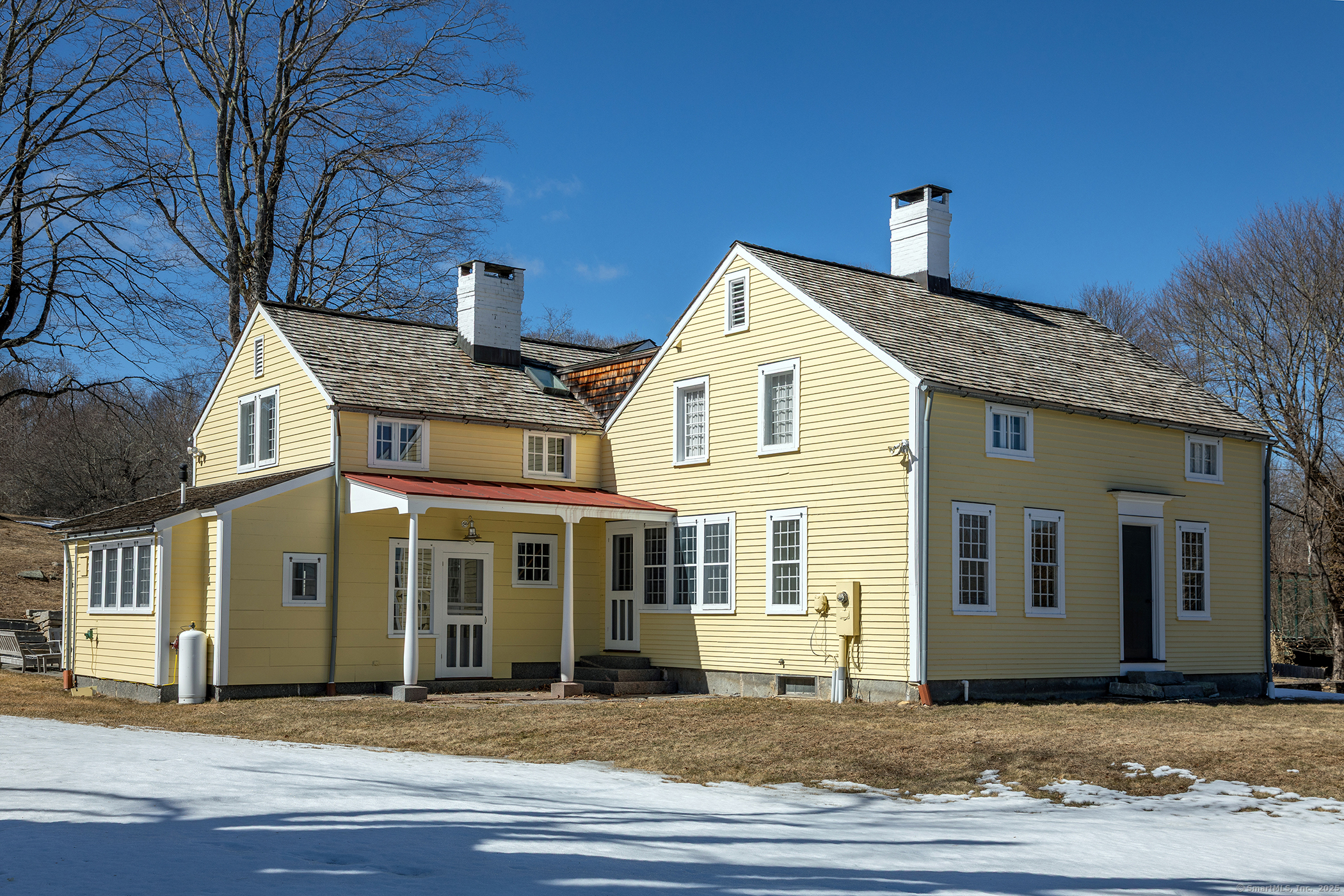 Mallory Brook Road, Washington, Connecticut - 5 Bedrooms  
5 Bathrooms  
10 Rooms - 