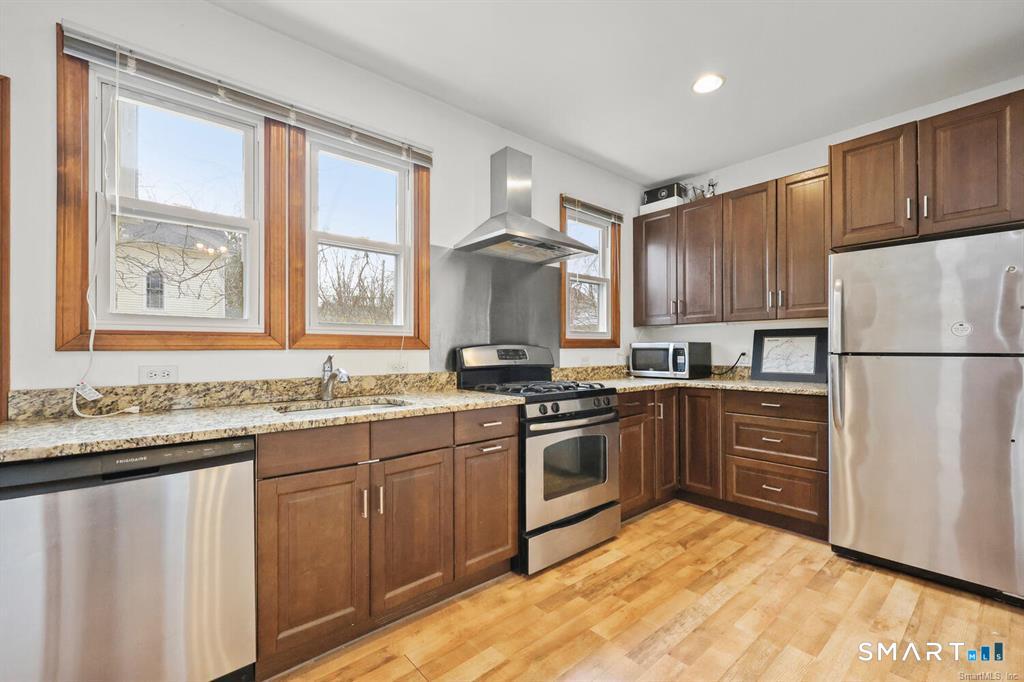 33 Central Avenue