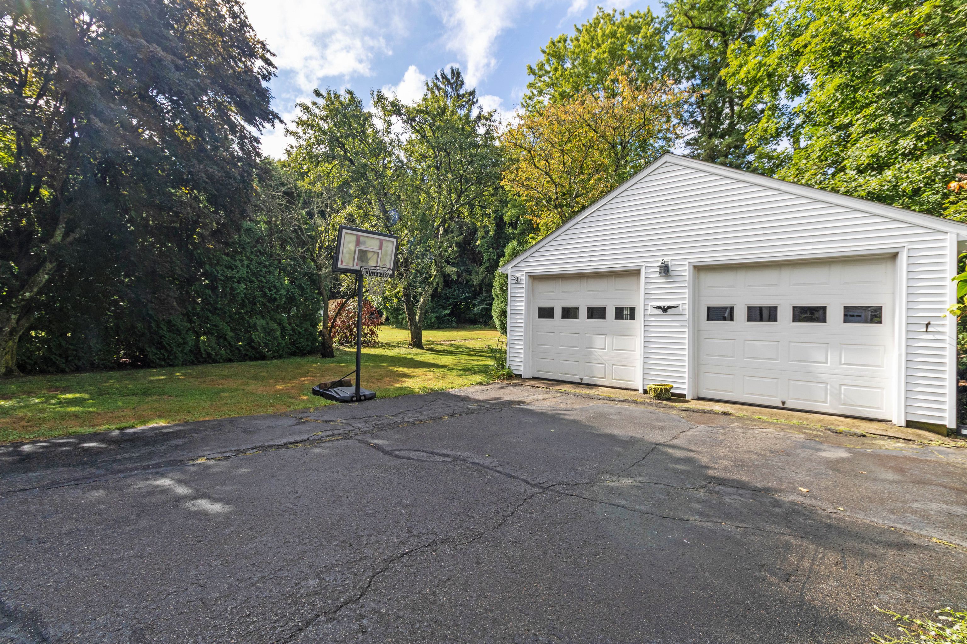 25 Waverly Avenue