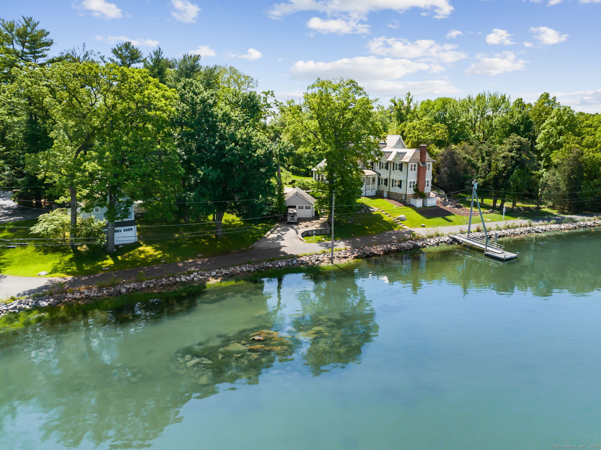 31 Contentment Island Road