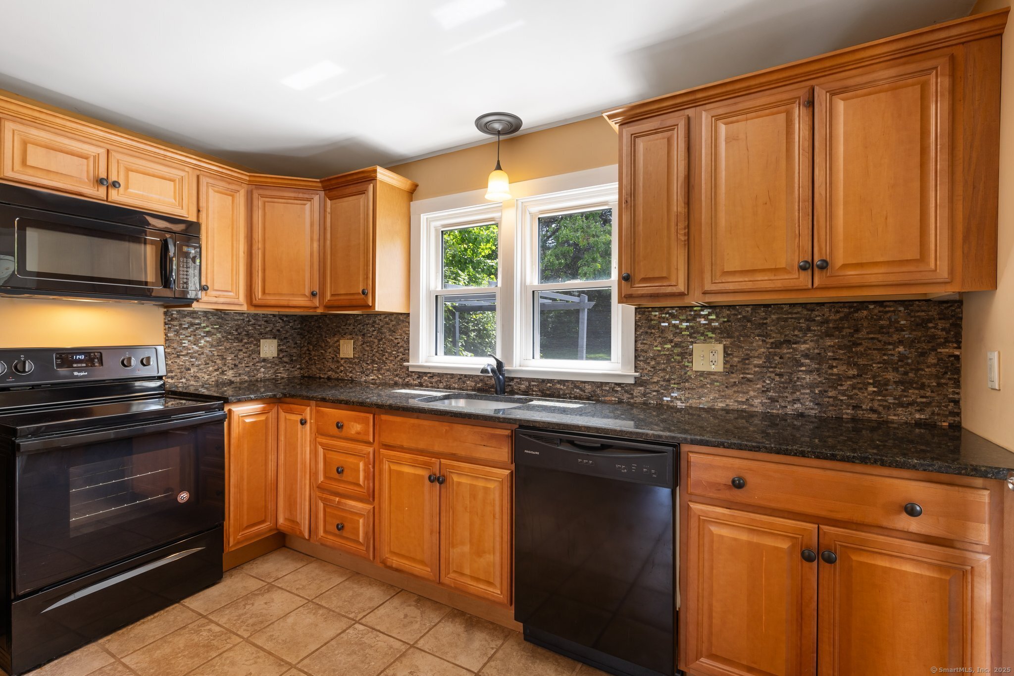 82 Vernon Center Heights