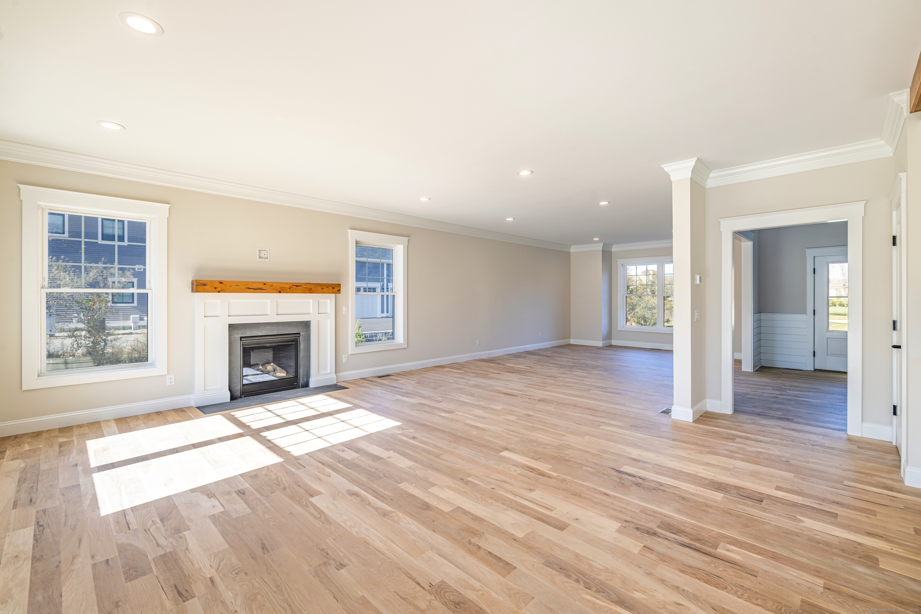 East Lyme, Connecticut 06333, United States, 4 Bedrooms Bedrooms, ,3 BathroomsBathrooms,Residential,Active,239361