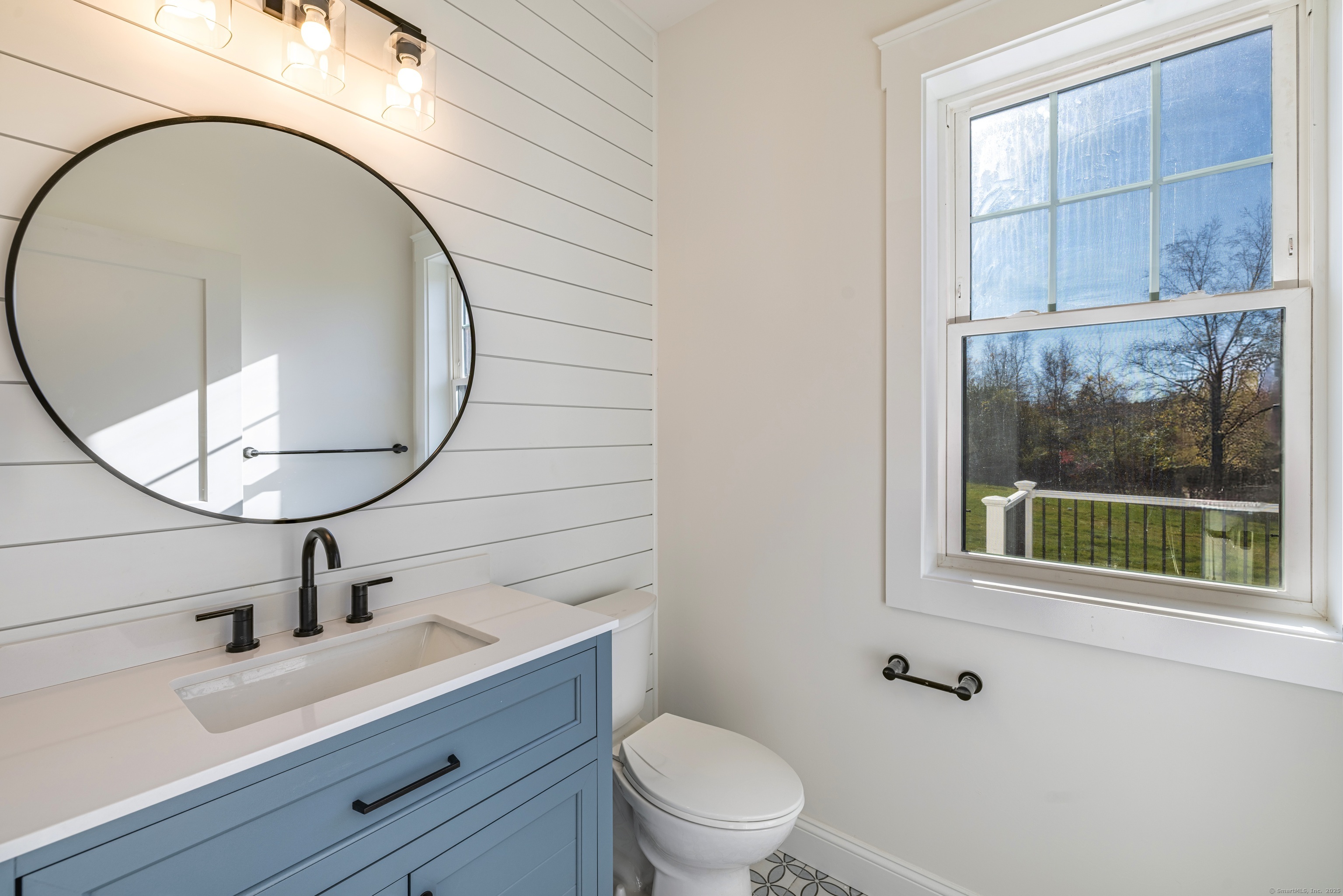 East Lyme, Connecticut 06333, United States, 4 Bedrooms Bedrooms, ,3 BathroomsBathrooms,Residential,Active,239361