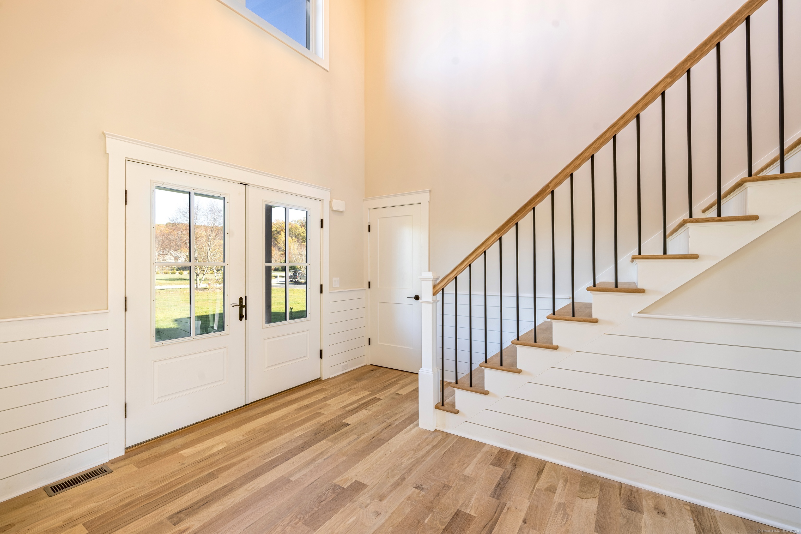 East Lyme, Connecticut 06333, United States, 4 Bedrooms Bedrooms, ,3 BathroomsBathrooms,Residential,Active,239361