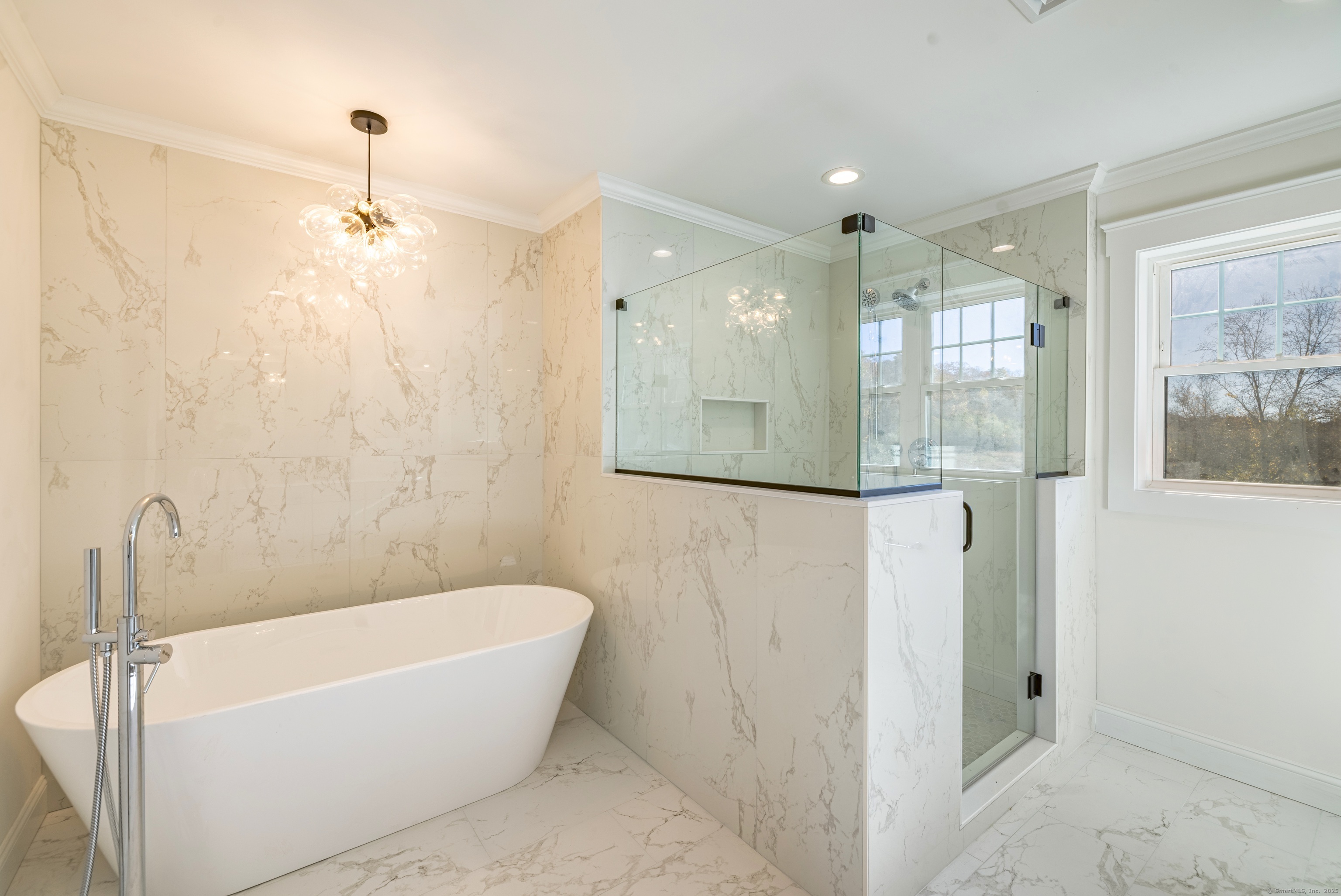 East Lyme, Connecticut 06333, United States, 4 Bedrooms Bedrooms, ,3 BathroomsBathrooms,Residential,Active,239361