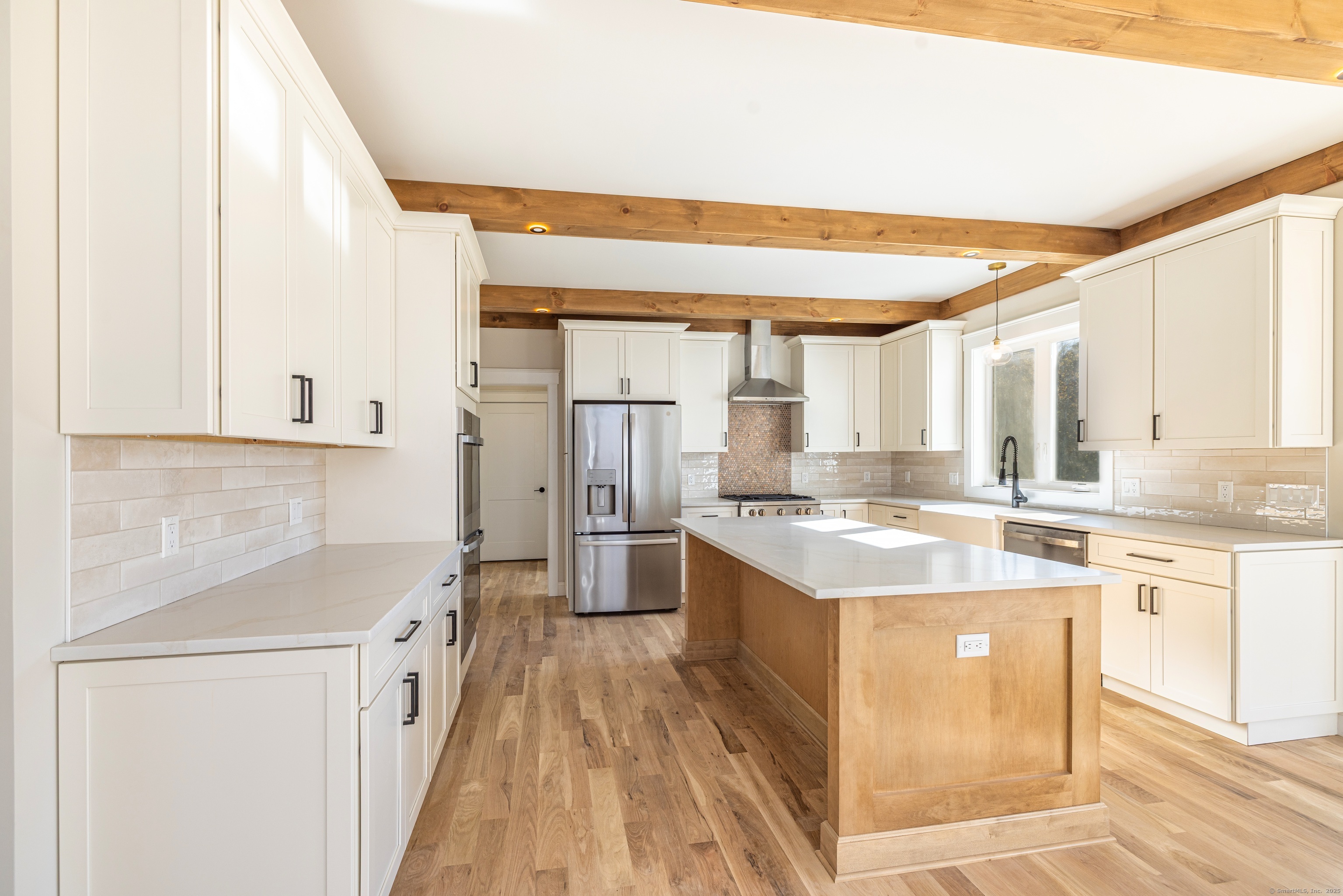 East Lyme, Connecticut 06333, United States, 4 Bedrooms Bedrooms, ,3 BathroomsBathrooms,Residential,Active,239361