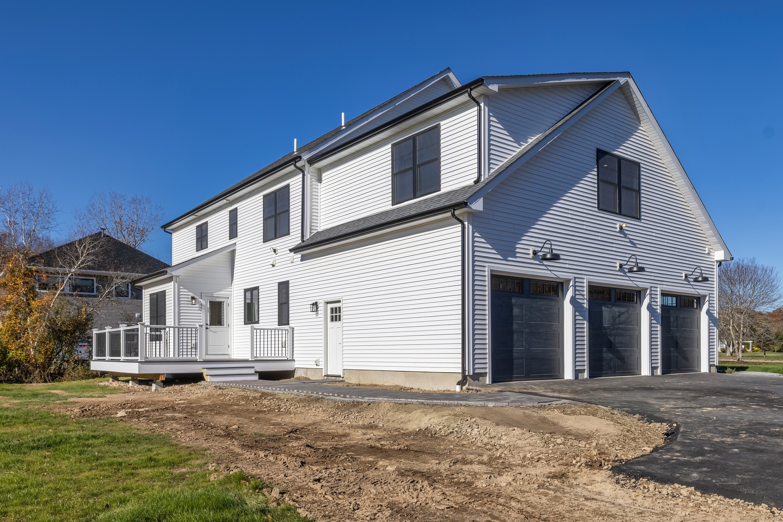 East Lyme, Connecticut 06333, United States, 4 Bedrooms Bedrooms, ,3 BathroomsBathrooms,Residential,Active,239361