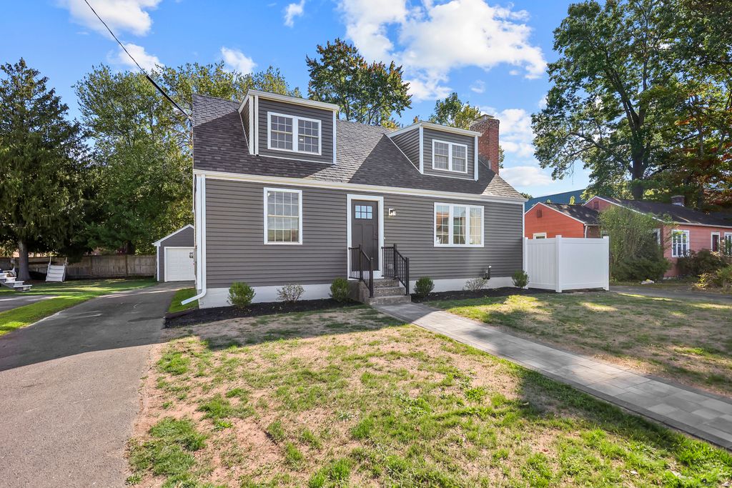 Photo of 50 Garfield Avenue, Middletown, CT 06457 (MLS # 24135286)