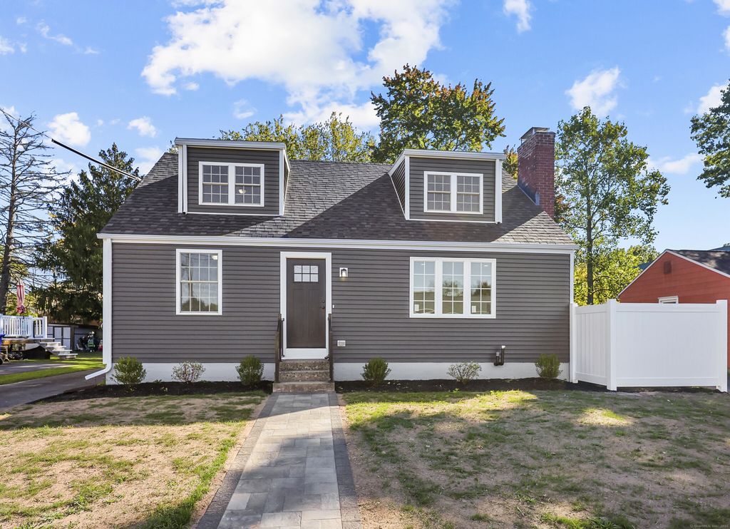 Photo of 50 Garfield Avenue, Middletown, CT 06457 (MLS # 24135286)