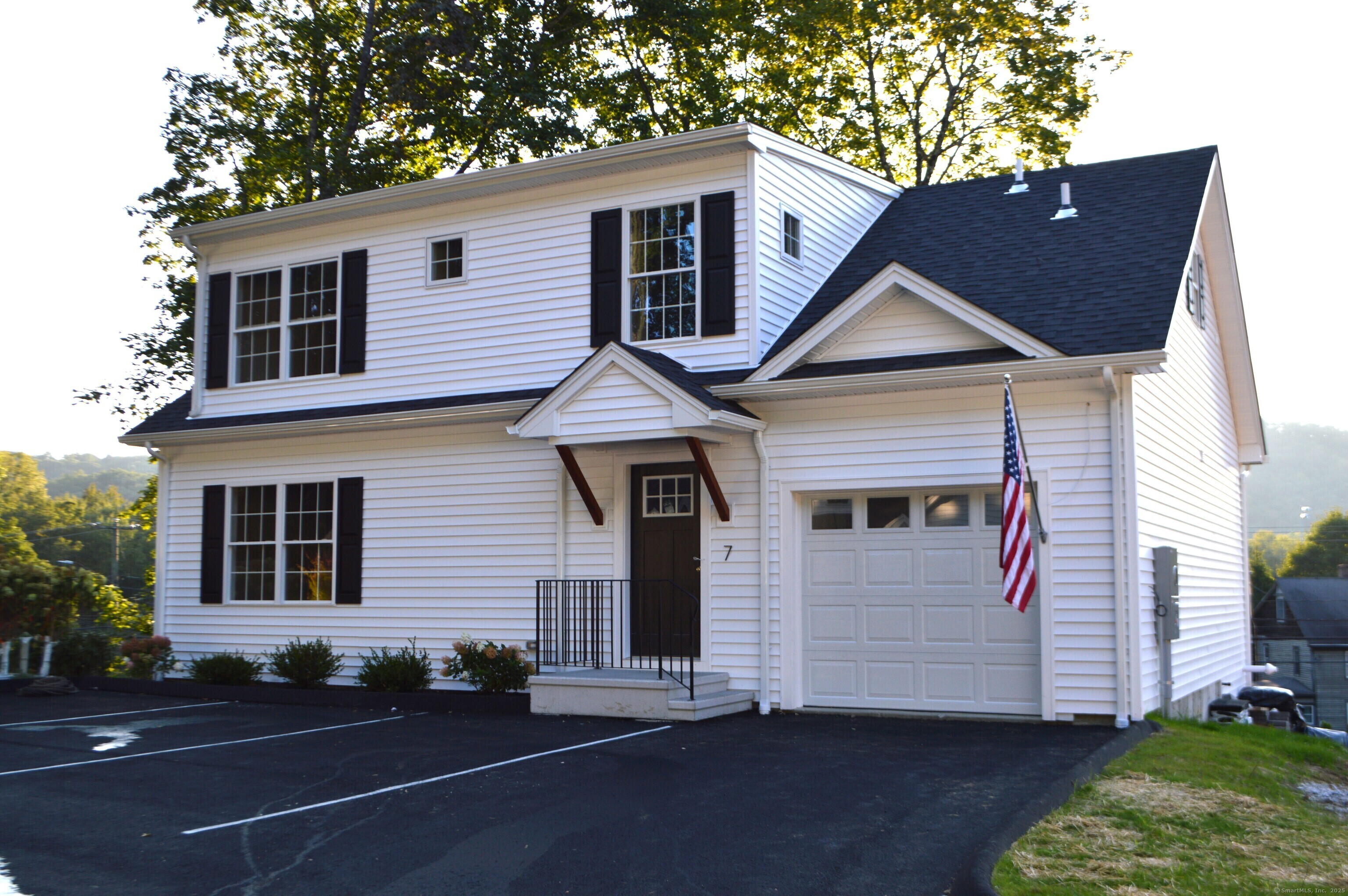 Property for Sale at Plumtrees Road 7, Bethel, Connecticut - Bedrooms: 3 
Bathrooms: 2 
Rooms: 6  - $575,000