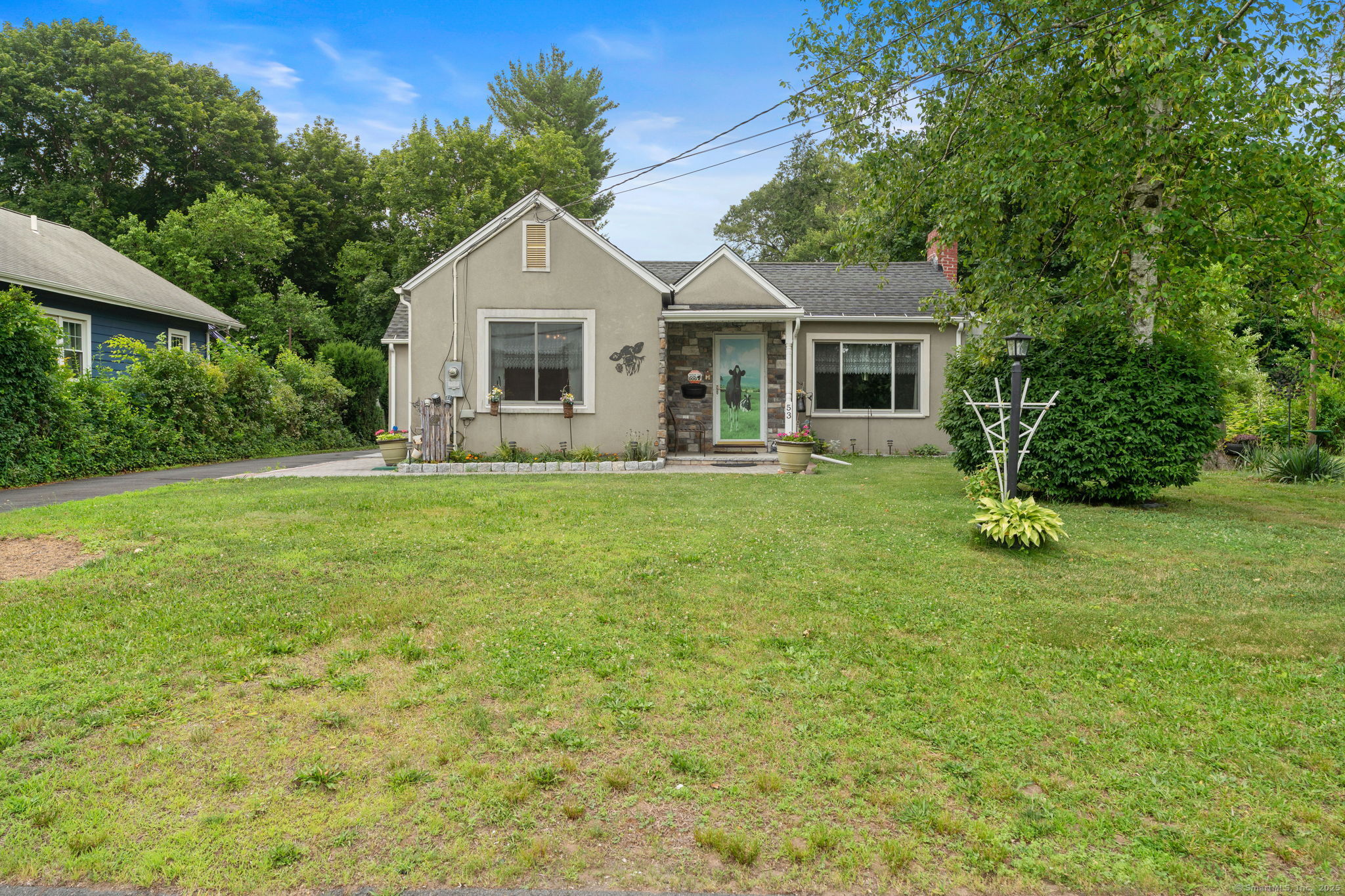 Bristol, Connecticut 06010, United States, 3 Bedrooms Bedrooms, ,2 BathroomsBathrooms,Residential,Active,162597