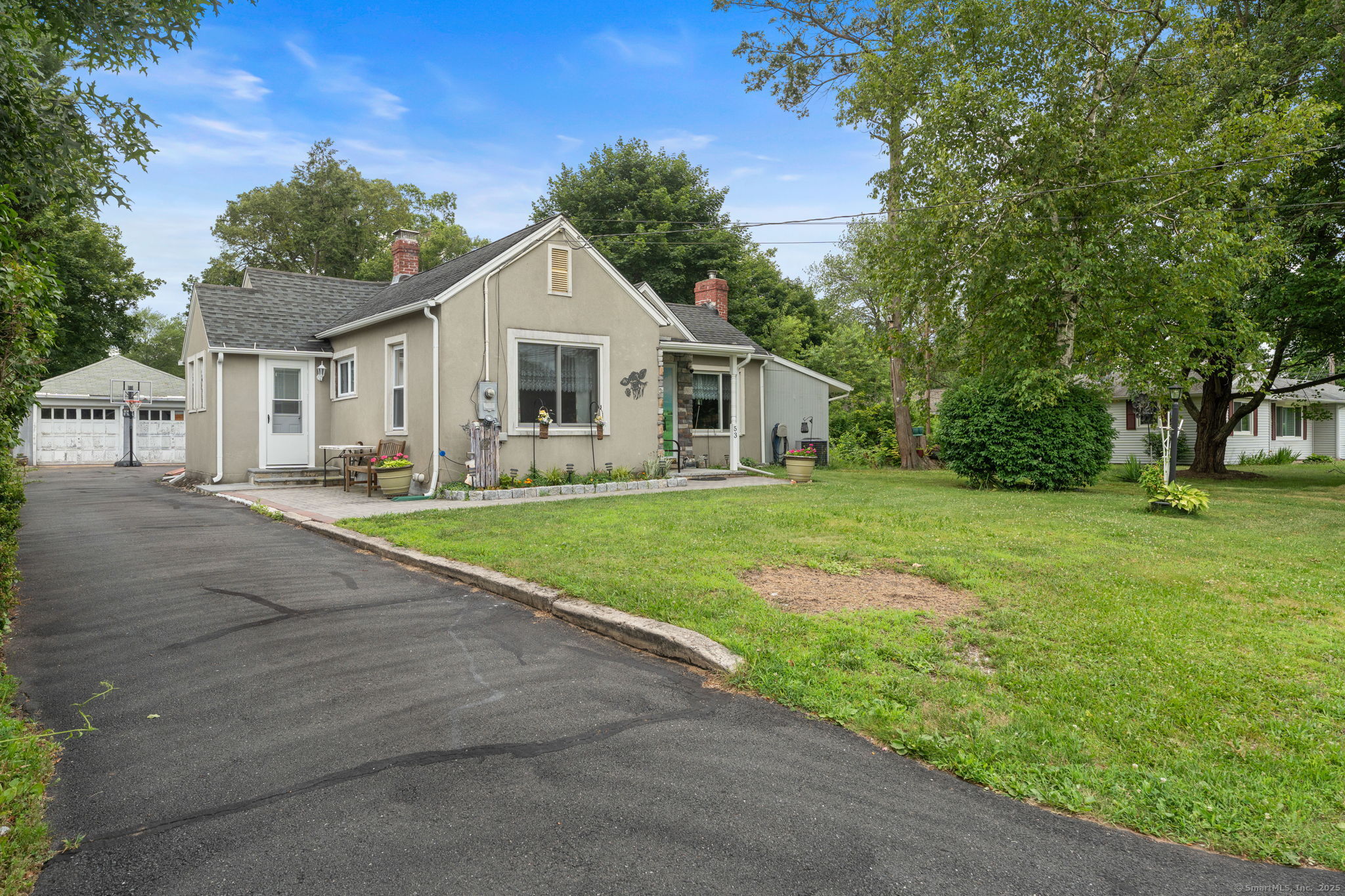 Bristol, Connecticut 06010, United States, 3 Bedrooms Bedrooms, ,2 BathroomsBathrooms,Residential,Active,162597