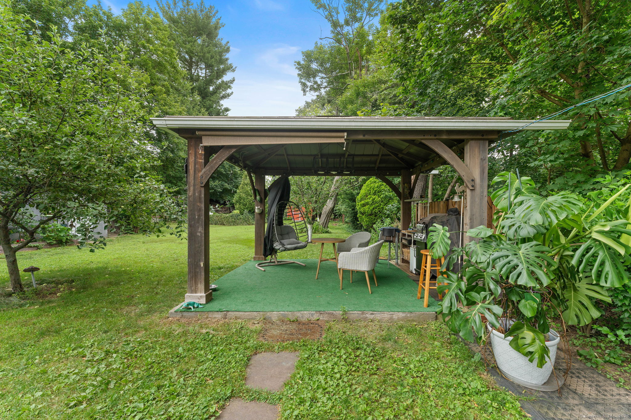 Bristol, Connecticut 06010, United States, 3 Bedrooms Bedrooms, ,2 BathroomsBathrooms,Residential,Active,162597