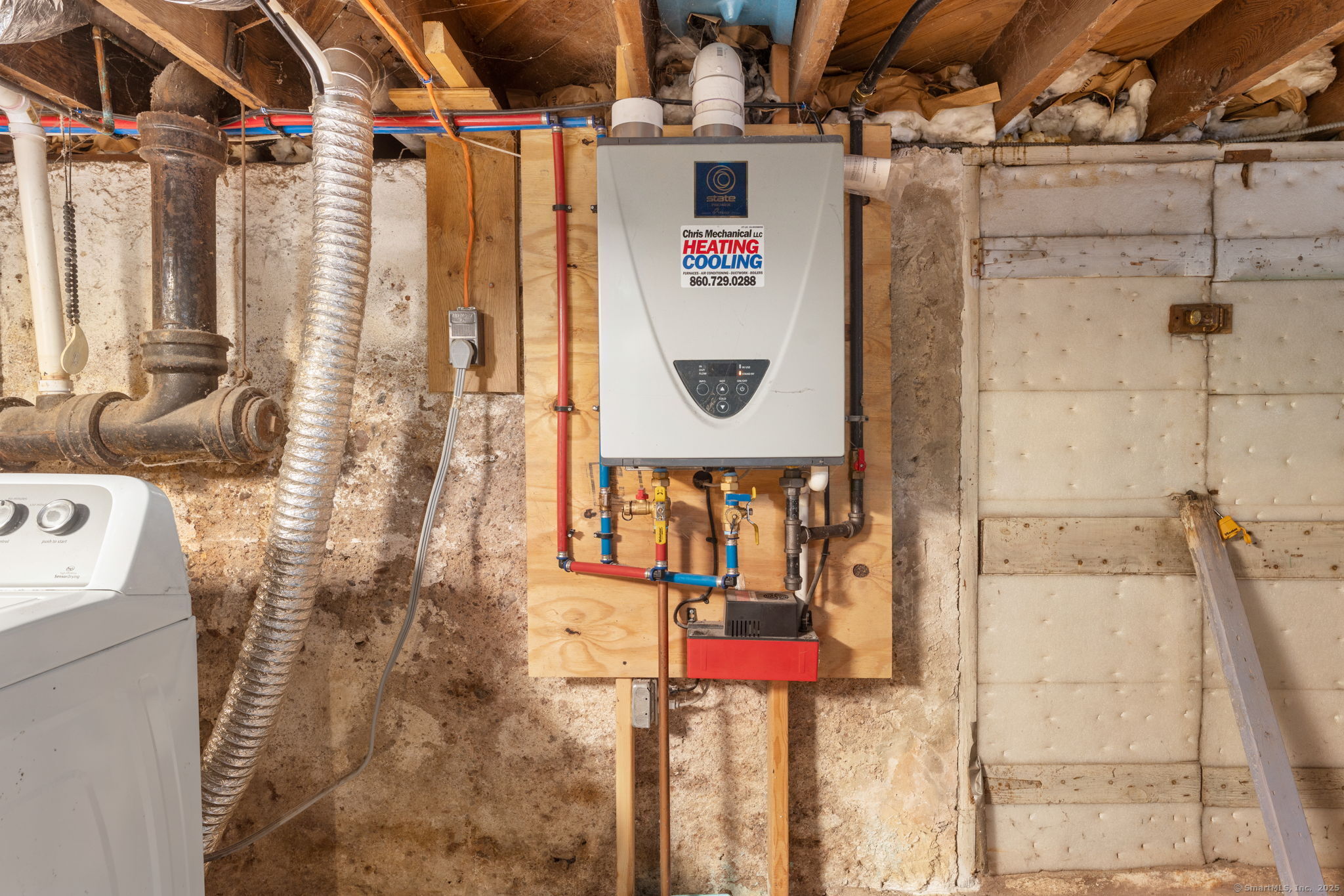 Bristol, Connecticut 06010, United States, 3 Bedrooms Bedrooms, ,2 BathroomsBathrooms,Residential,Active,162597