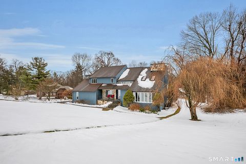 Tiny photo for 10 Canterbury Way, North Haven, CT 06473 (MLS # 24155491)