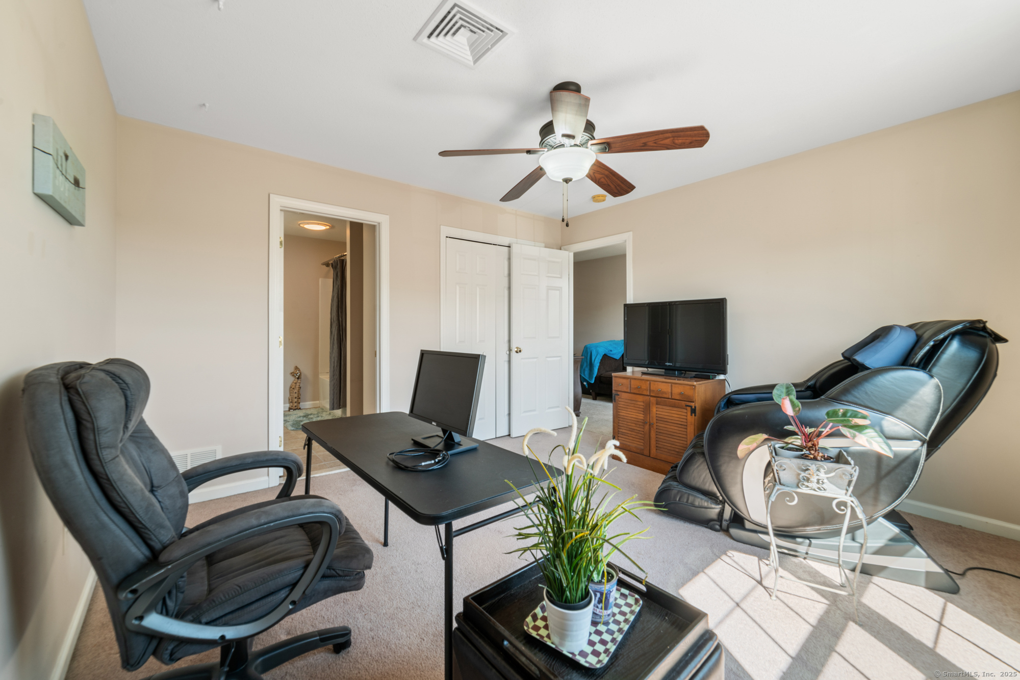 370 Emmett Street #APT 8-8, Bristol, Connecticut image 23