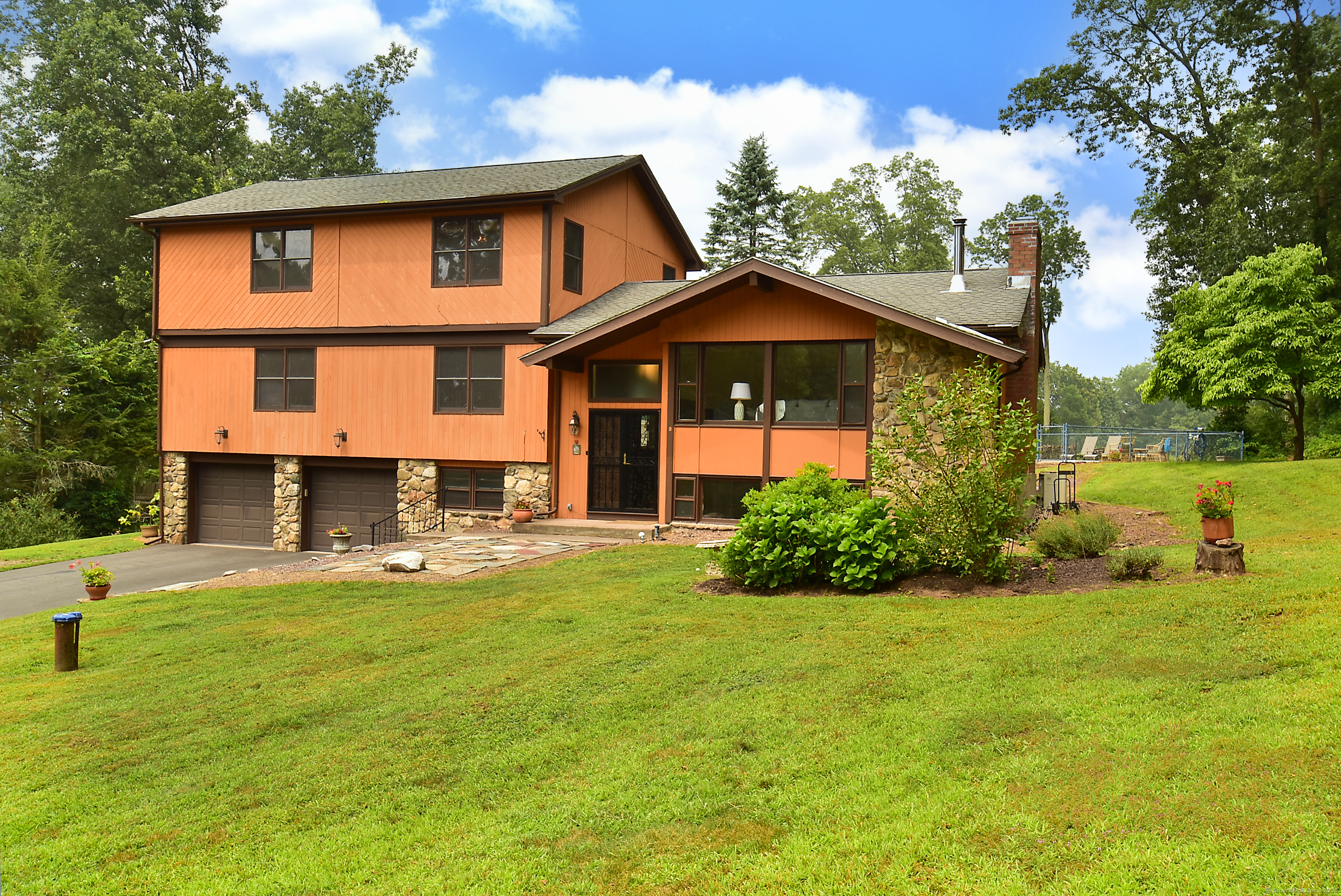3 Standish Road