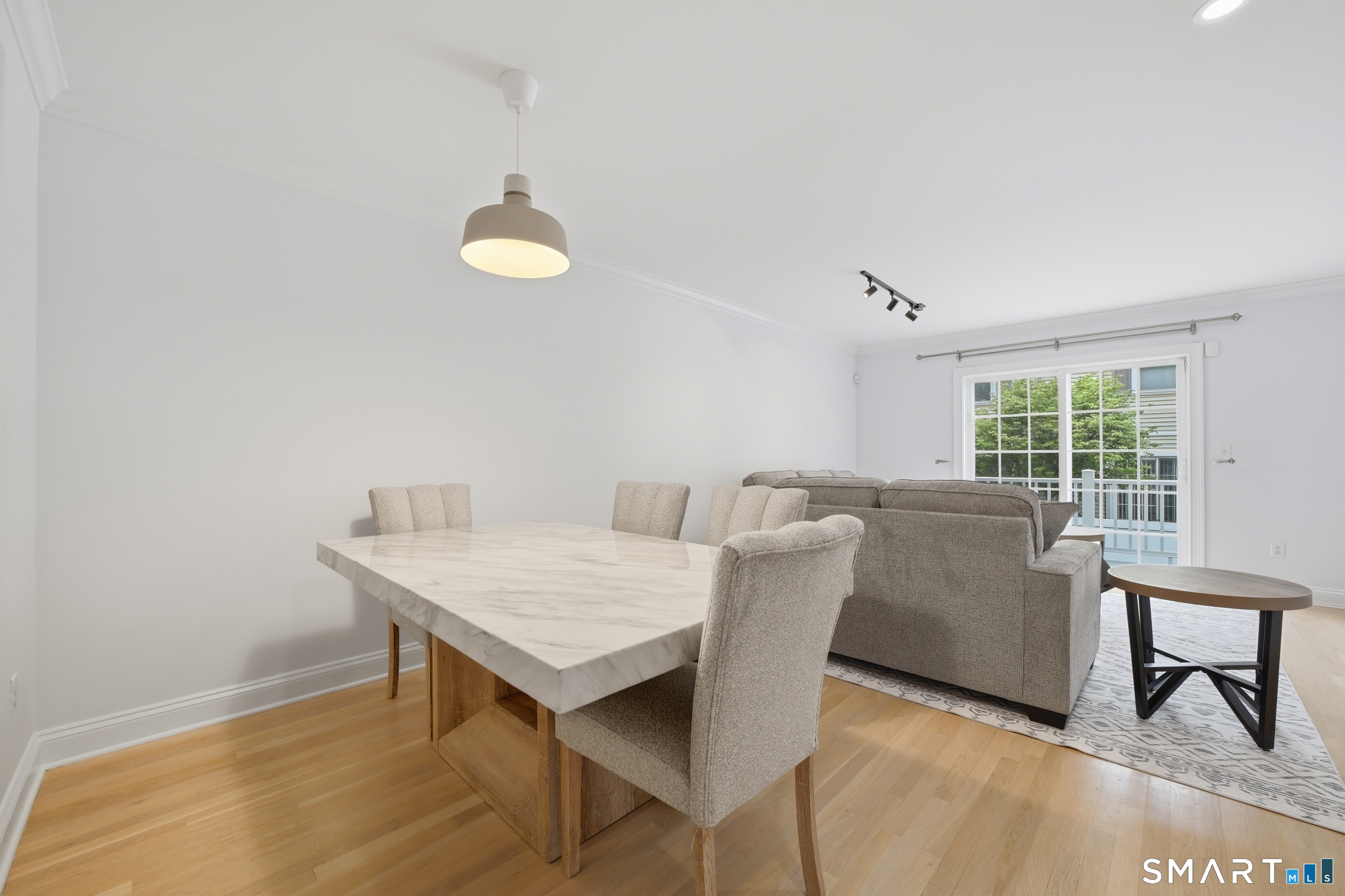 39 Maple Tree Avenue 26