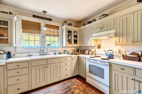 Tiny photo for 481 Main Street N, Woodbury, CT 06798 (MLS # 24197035)