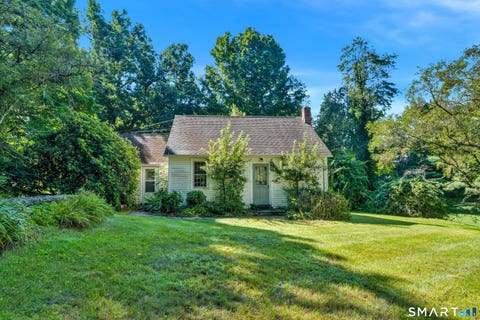 Tiny photo for 481 Main Street N, Woodbury, CT 06798 (MLS # 24197035)