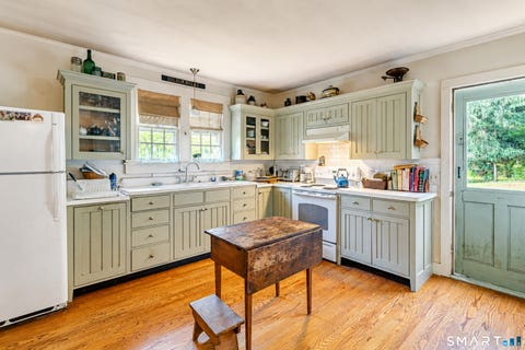 Tiny photo for 481 Main Street N, Woodbury, CT 06798 (MLS # 24197035)