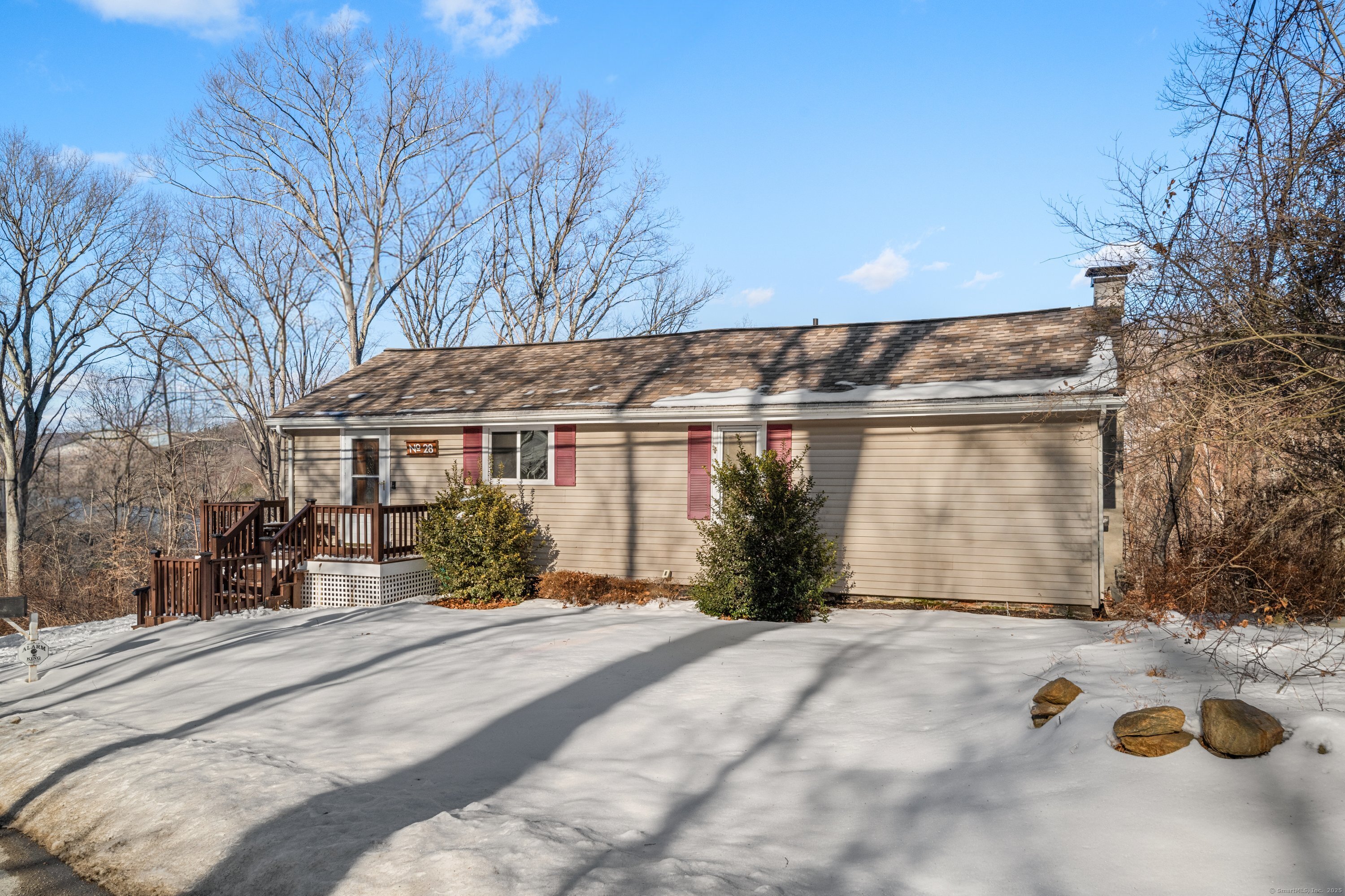 Property for Sale at Farview Drive, Newtown, Connecticut - Bedrooms: 2 
Bathrooms: 2 
Rooms: 9  - $475,000