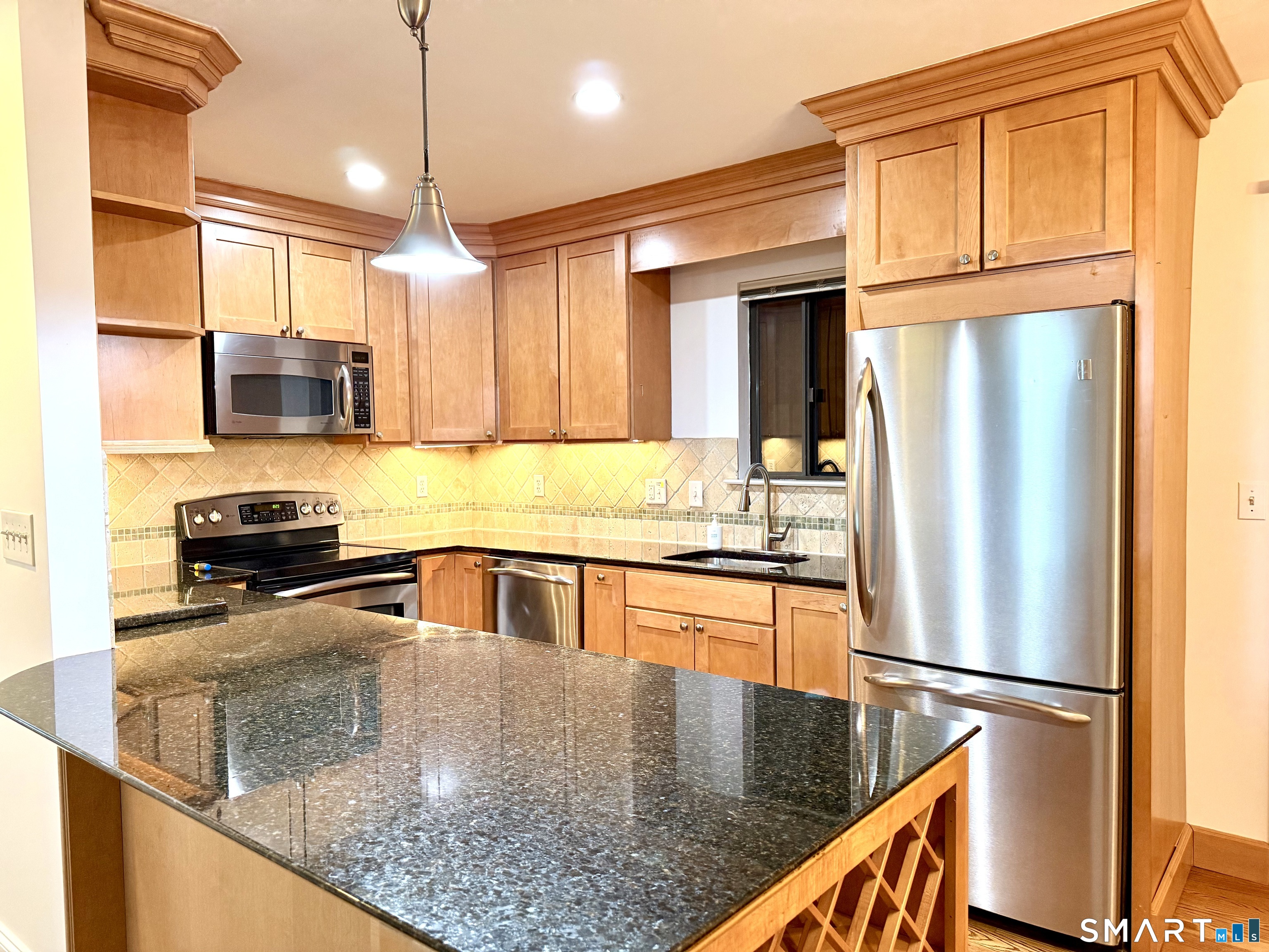 2289 Bedford Street G7