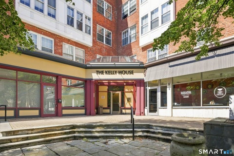 Condo For Sale - 196 Crown Street #502<br/> New Haven, CT 06510