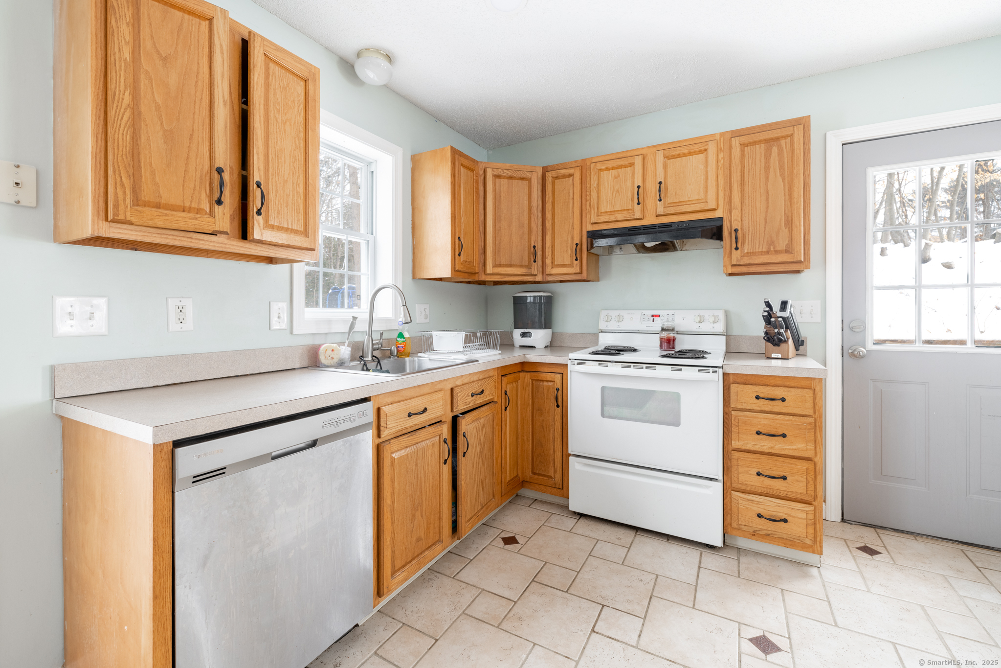 59 Victoria Street, Torrington, Connecticut image 16