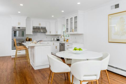 Tiny photo for 171 Proprietors Crossing, New Canaan, CT 06840 (MLS # 24115241)