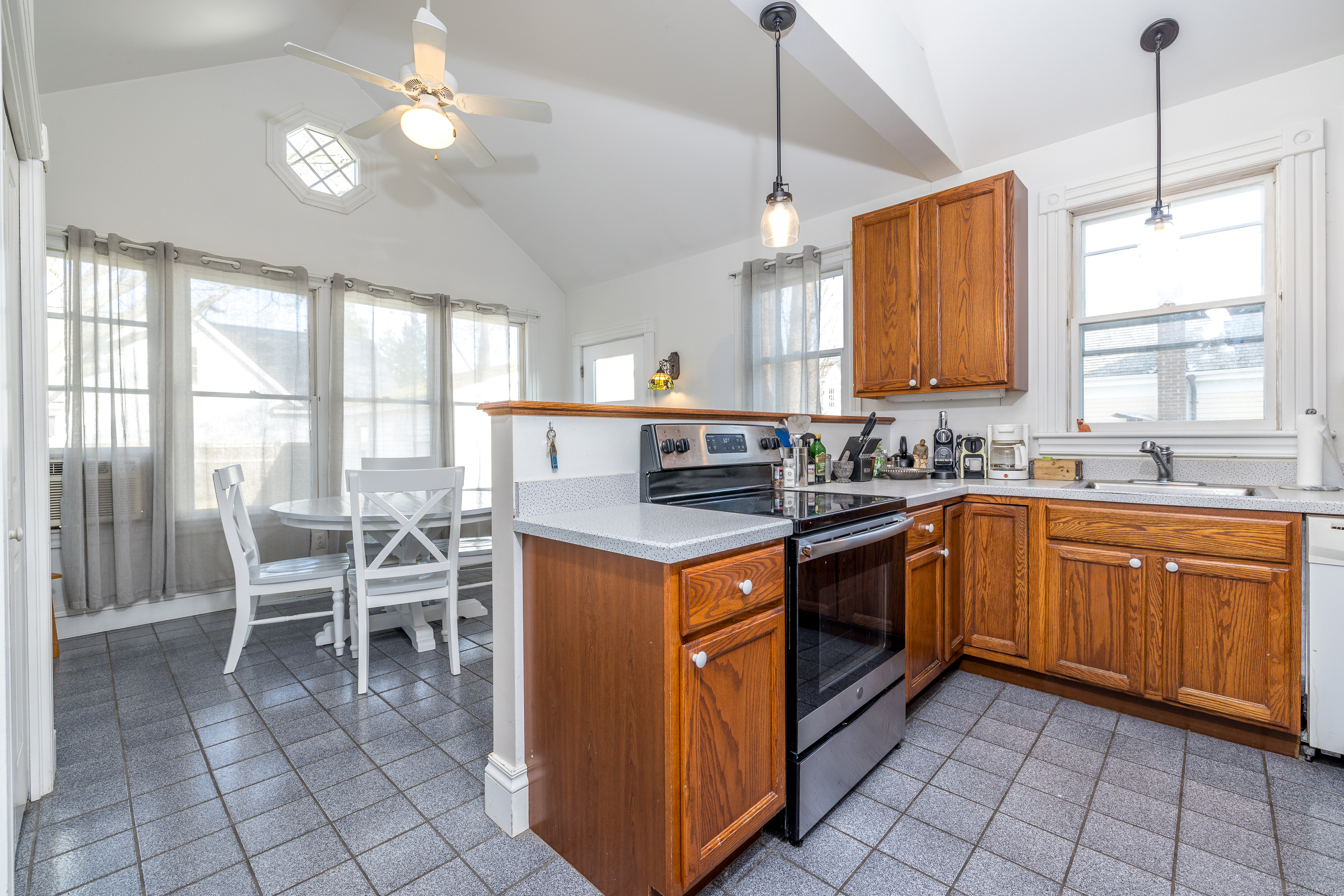 16 Pearl Street, Groton, Connecticut image 19