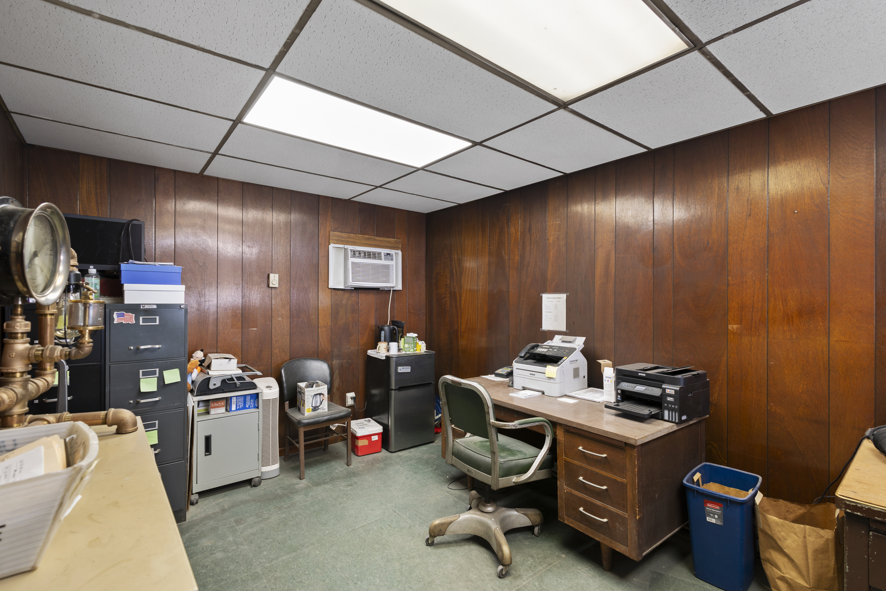 Putnam, Connecticut 06260, United States, ,3 BathroomsBathrooms,Commercial,Active,242529