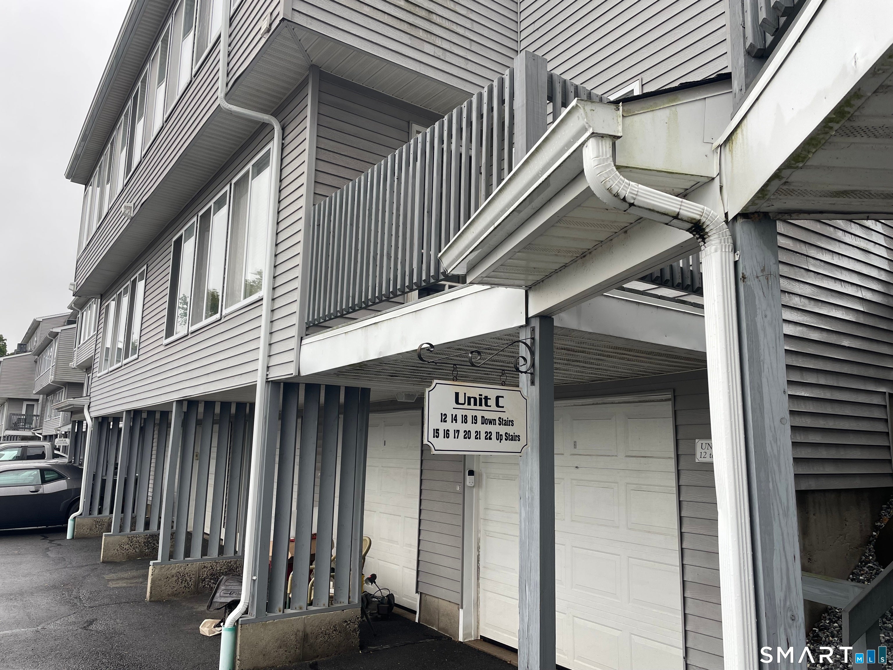 365 Woodford Avenue 12
