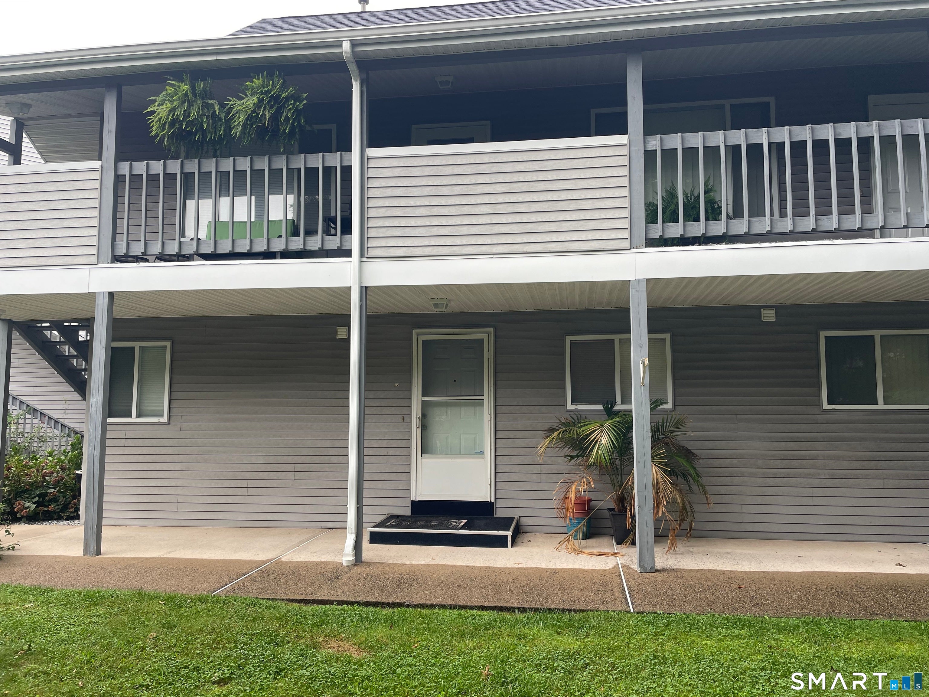 365 Woodford Avenue 12
