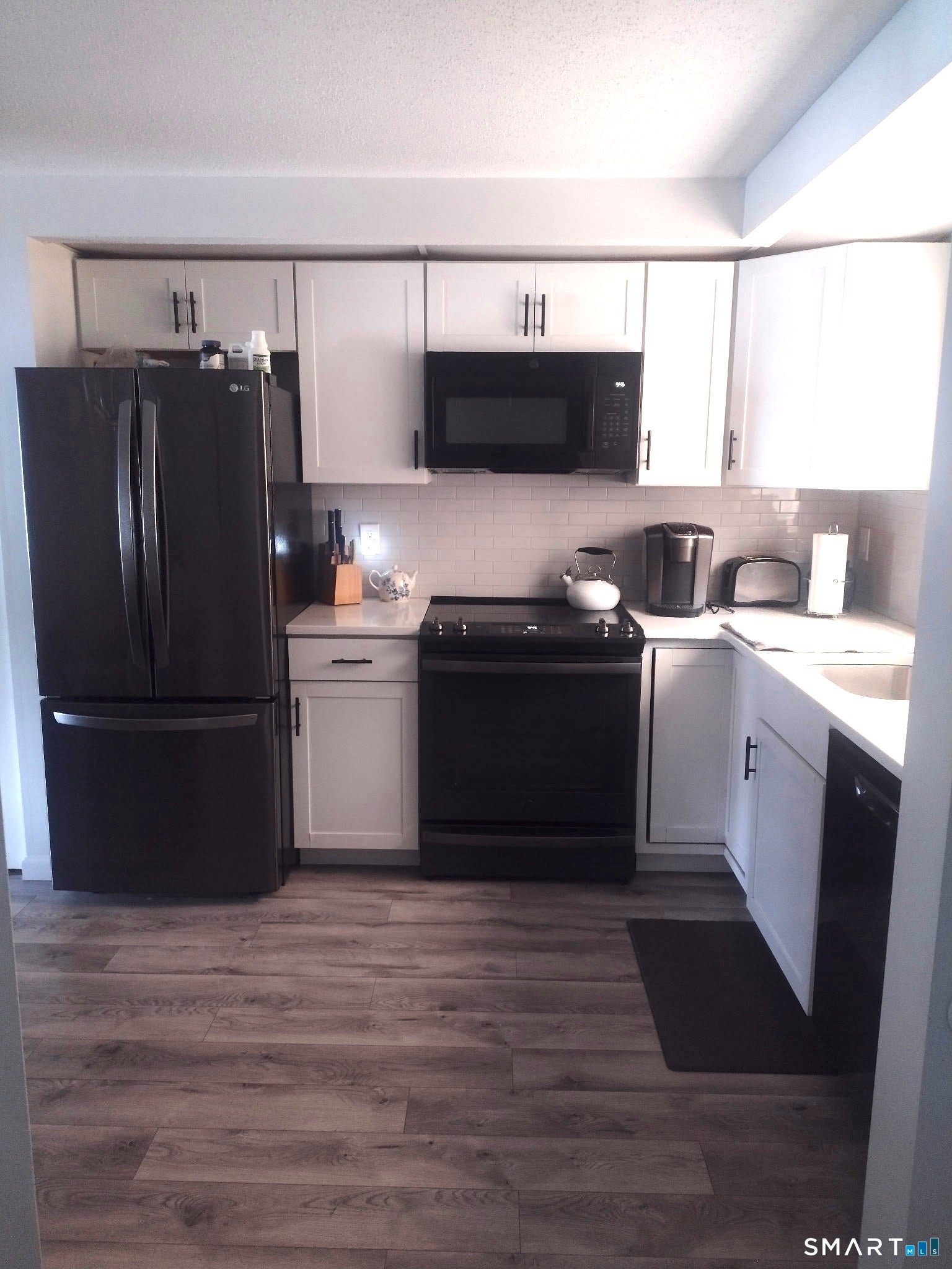 365 Woodford Avenue 12