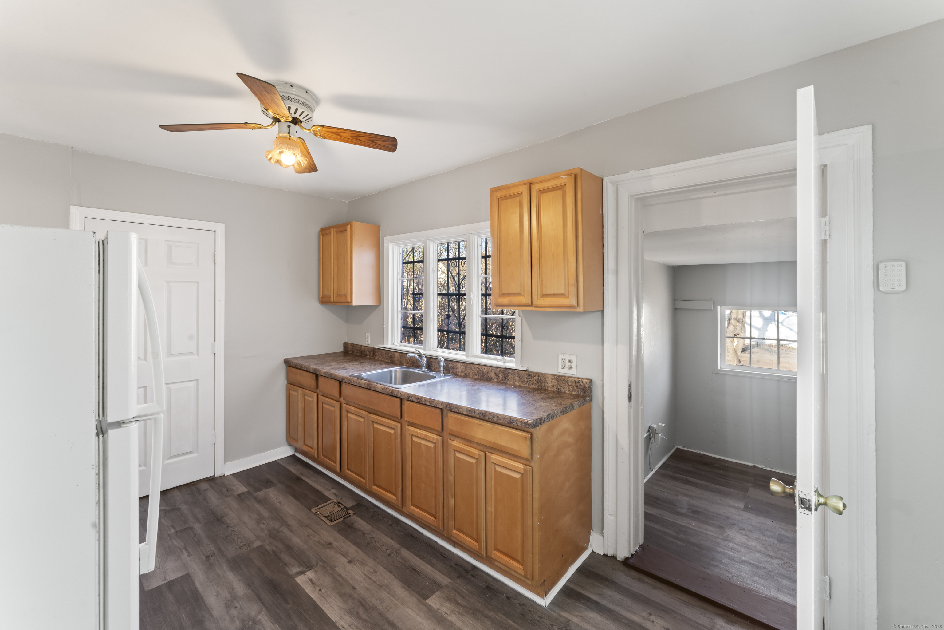 311 Bassett Street, New Haven, Connecticut image 12