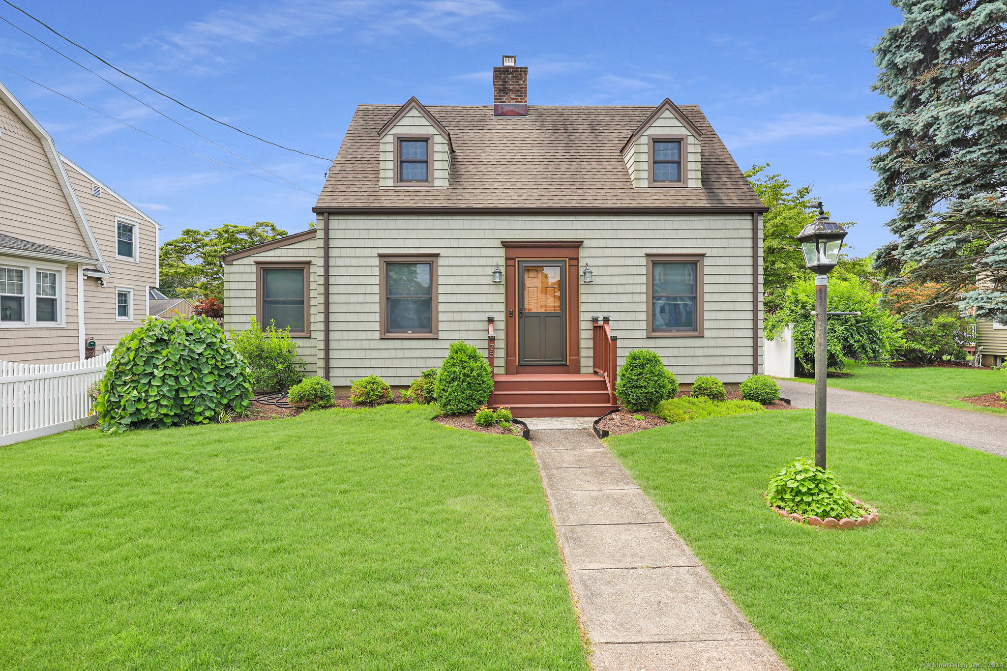 View Stratford, CT 06614 house