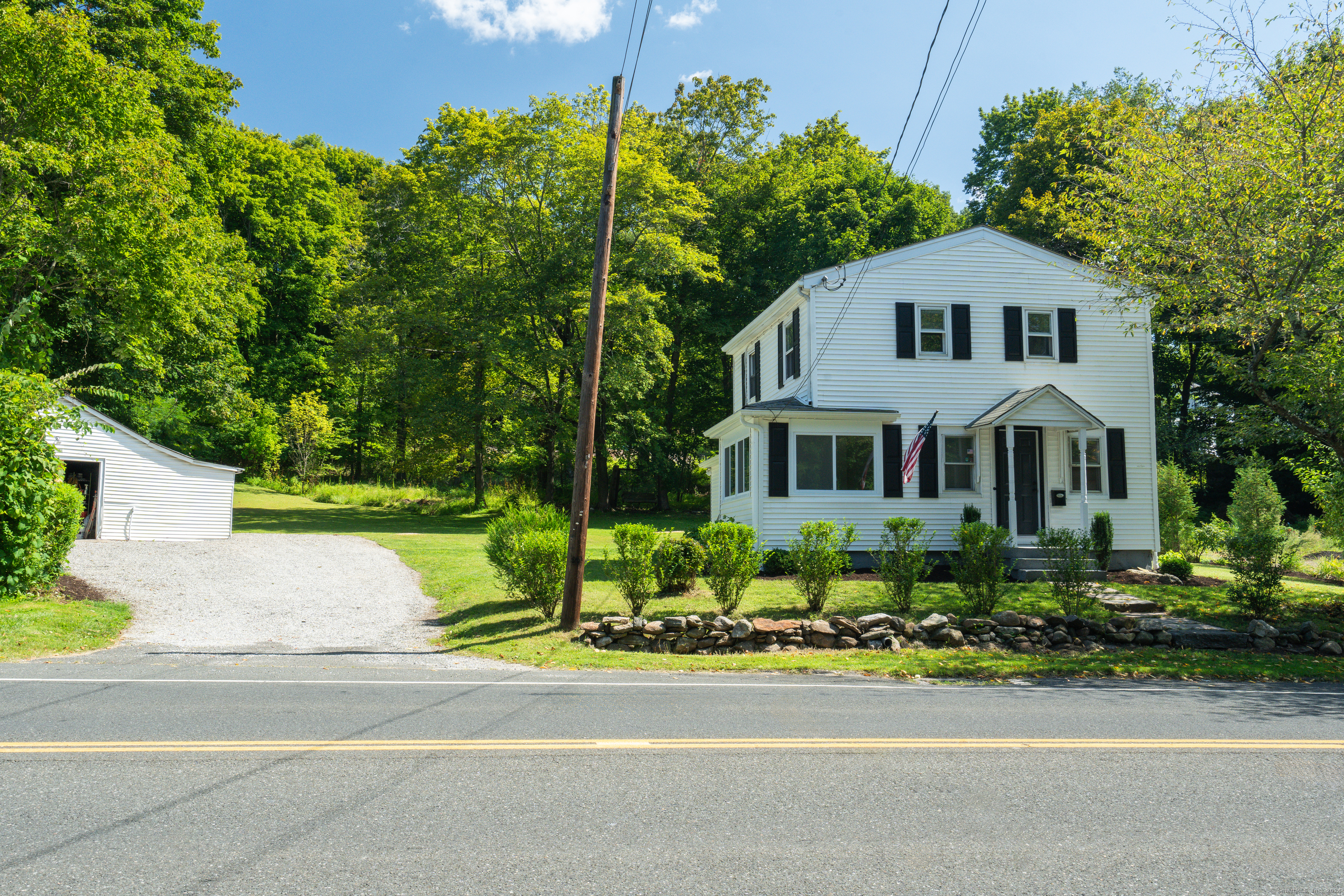 26 Greenwood Avenue, Bethel, Connecticut - 2 Bedrooms  
2 Bathrooms  
6 Rooms - 