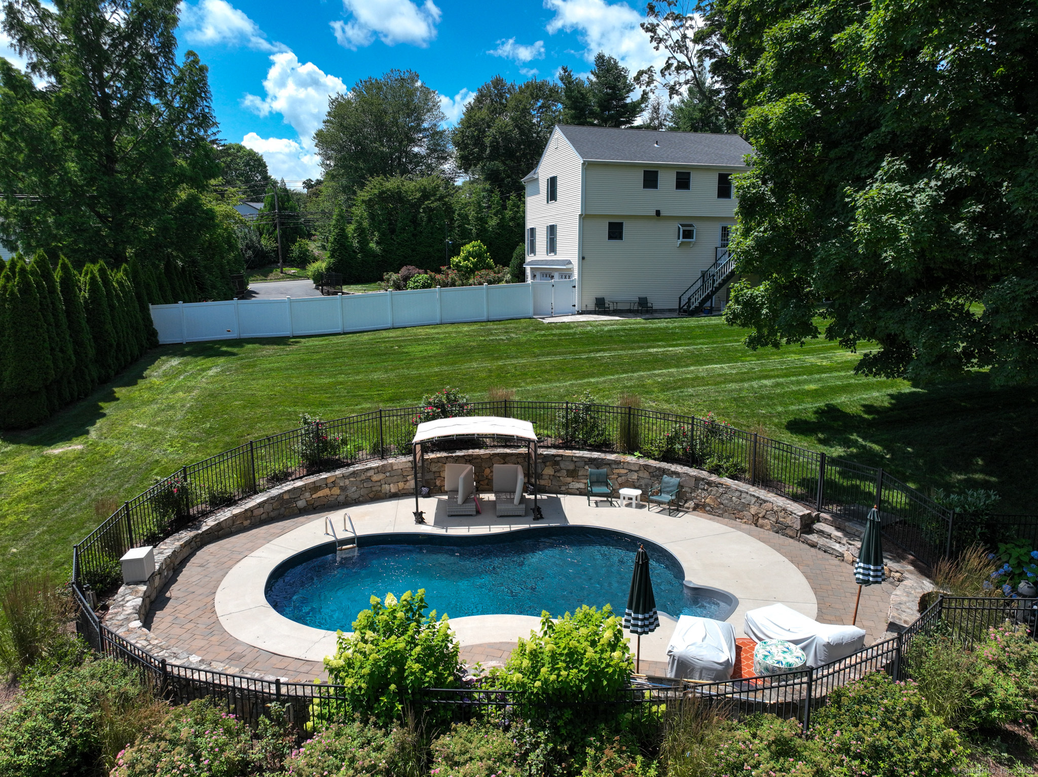 803 Grassy Hill Road