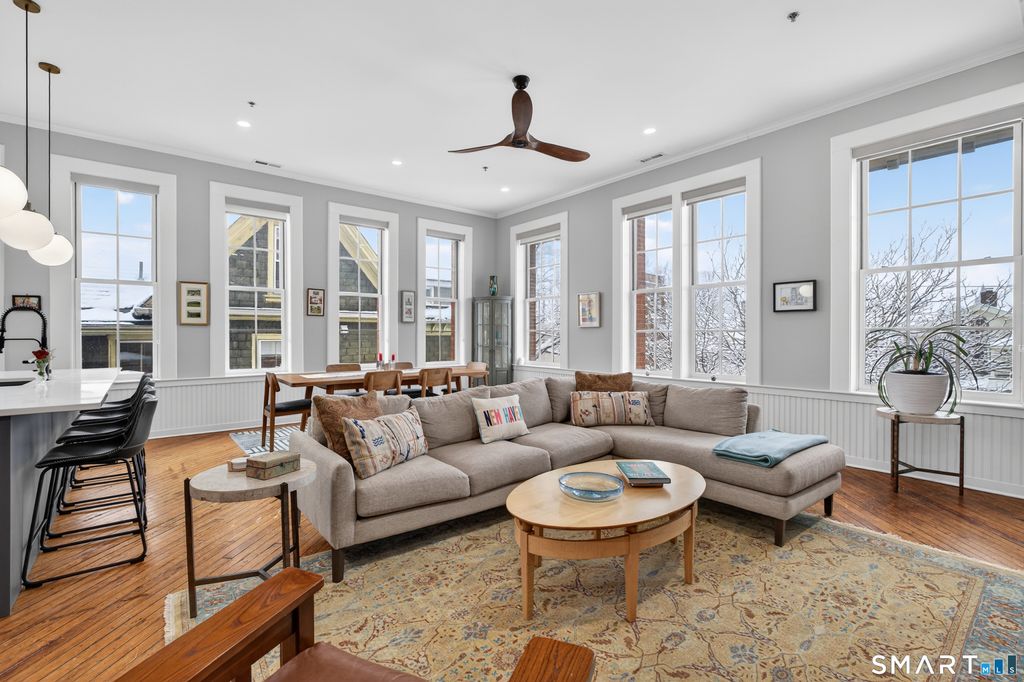 Photo of 291 Humphrey Street #3, New Haven, CT 06511 (MLS # 24154770)