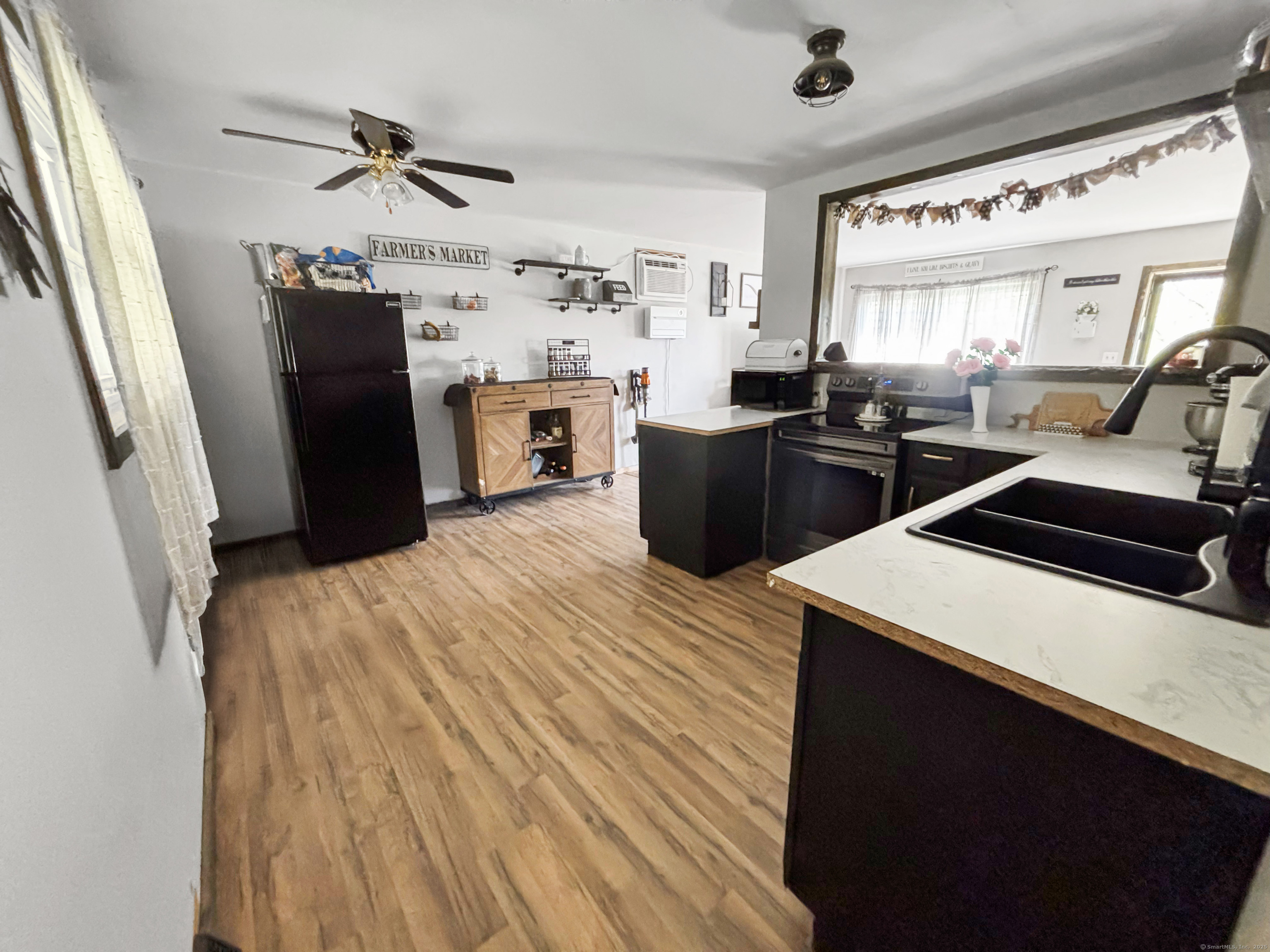 54 Lorenzo Street, Norwich, Connecticut image 12