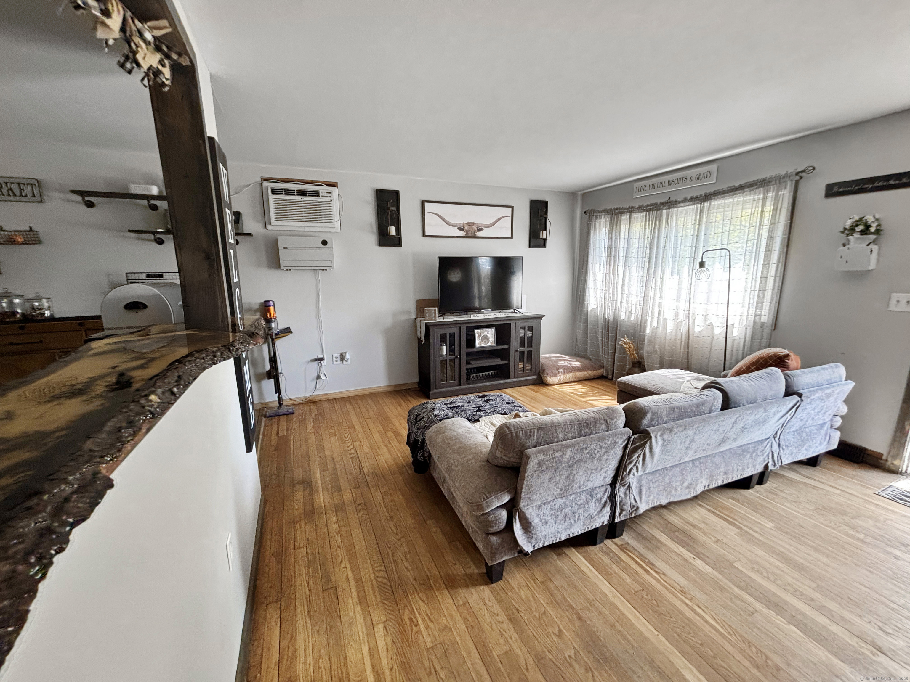 54 Lorenzo Street, Norwich, Connecticut image 8