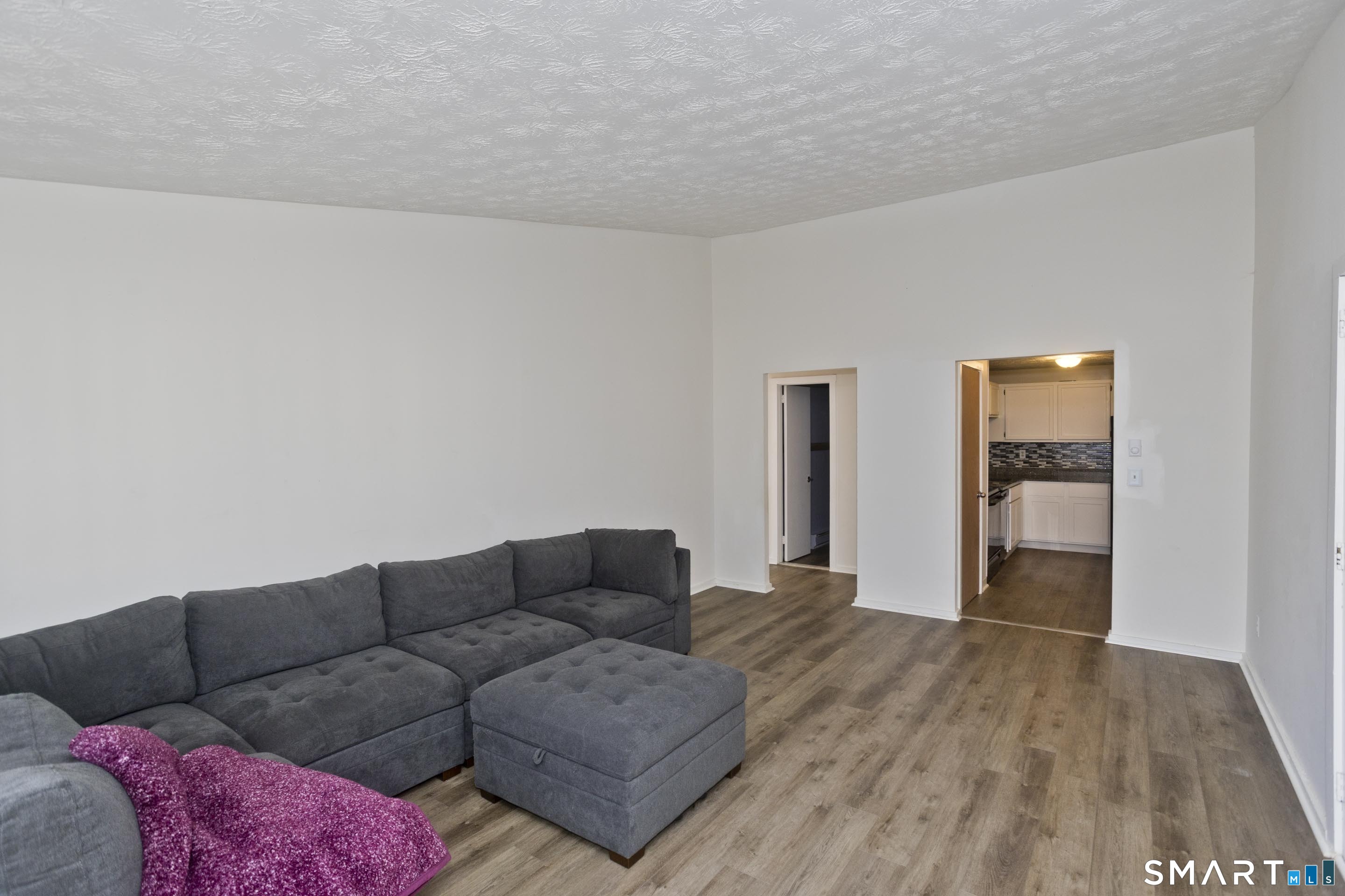 949 Pleasant Valley Road 4 12