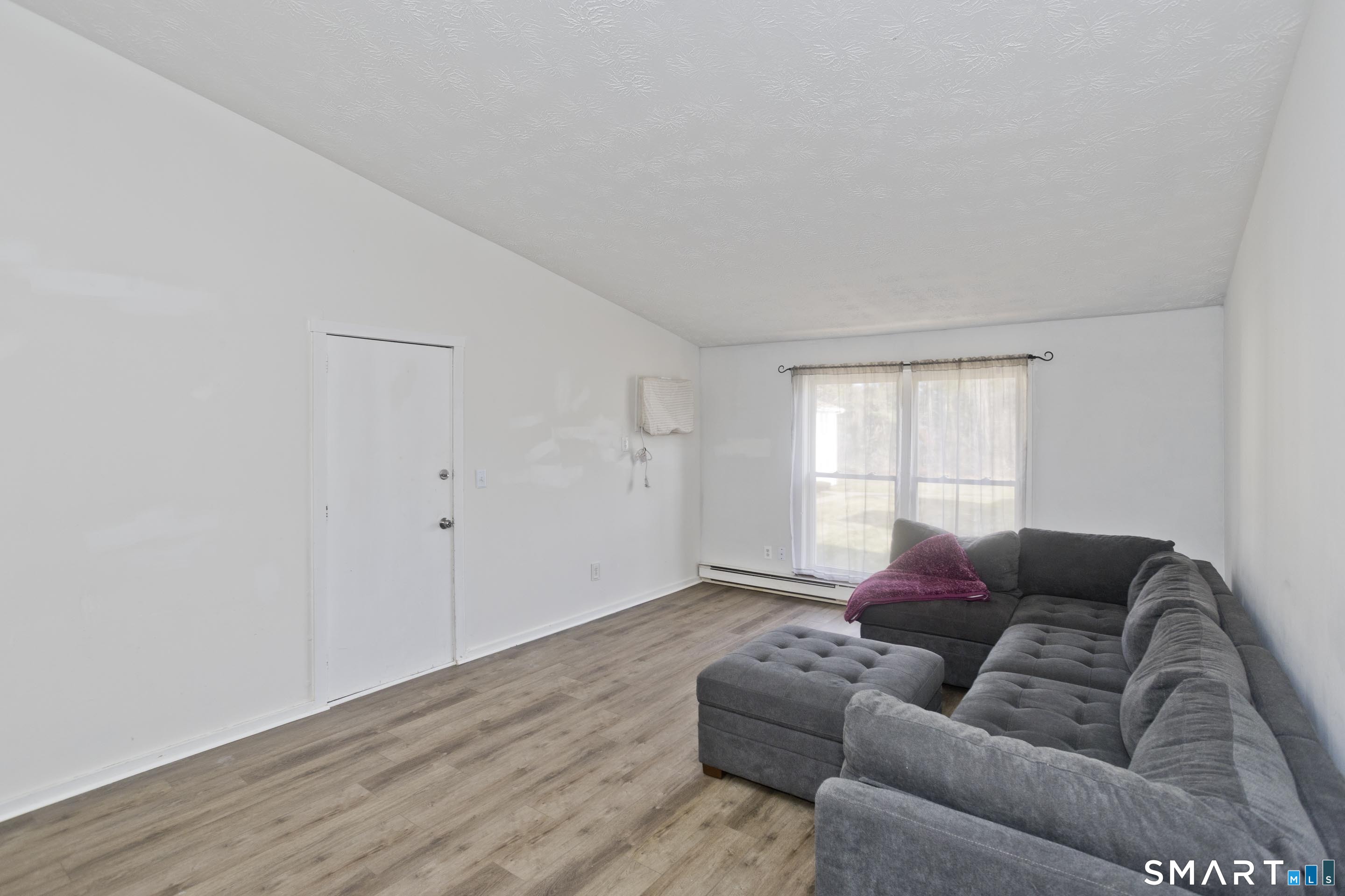 949 Pleasant Valley Road 4 12