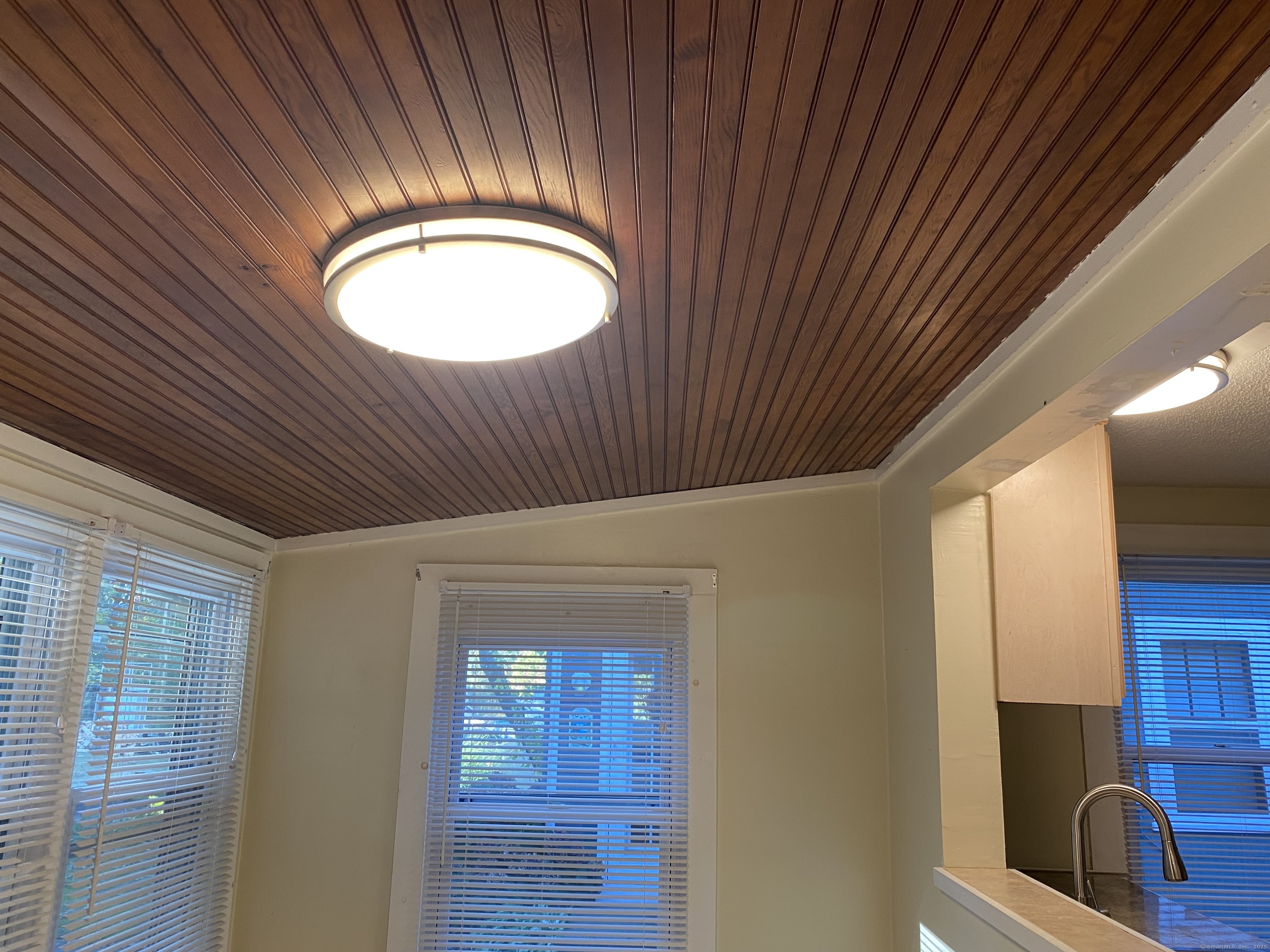 Portland, Connecticut 06480, United States, 2 Bedrooms Bedrooms, ,1 BathroomBathrooms,Residential,Active,227749