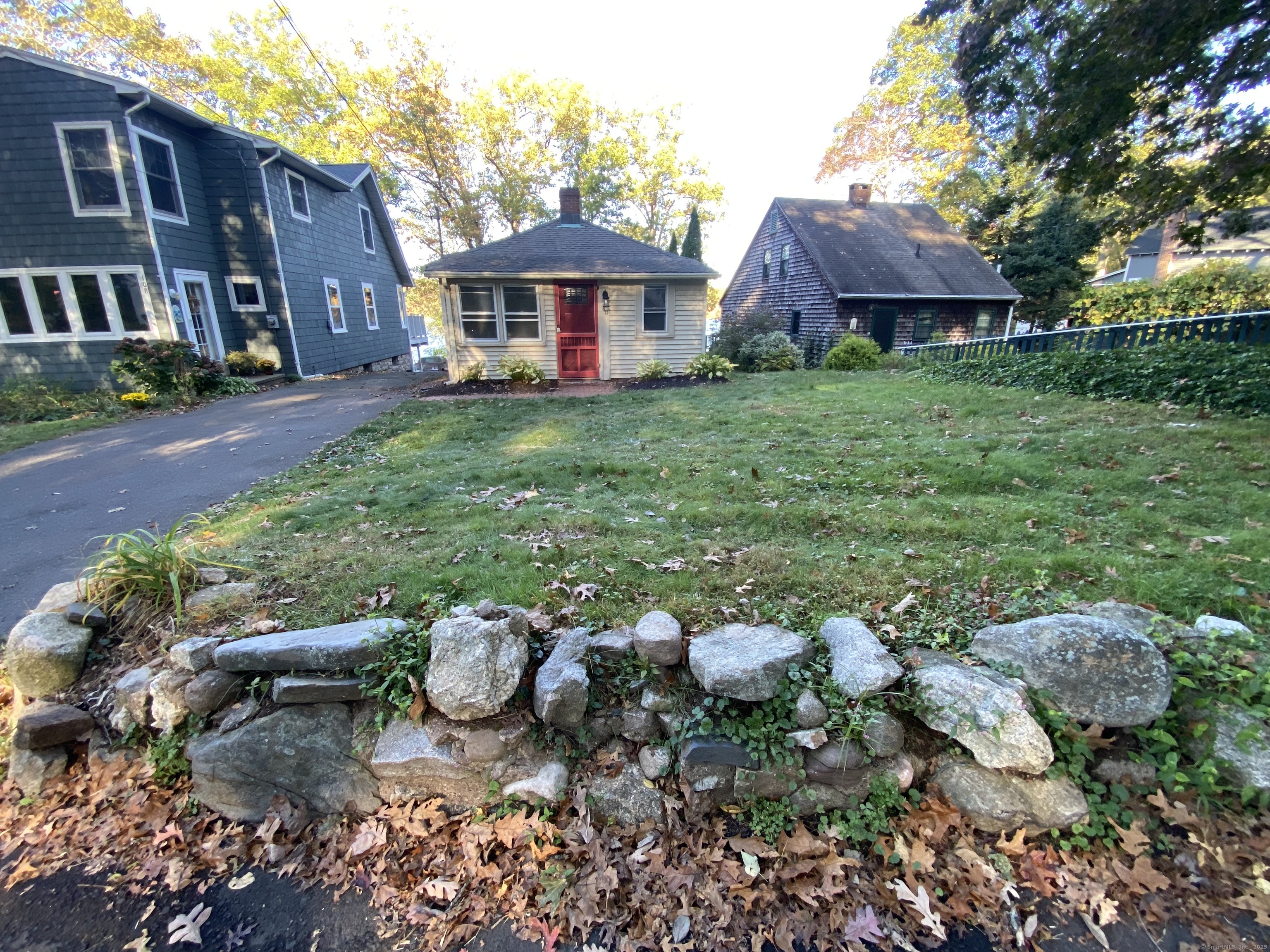 Portland, Connecticut 06480, United States, 2 Bedrooms Bedrooms, ,1 BathroomBathrooms,Residential,Active,227749