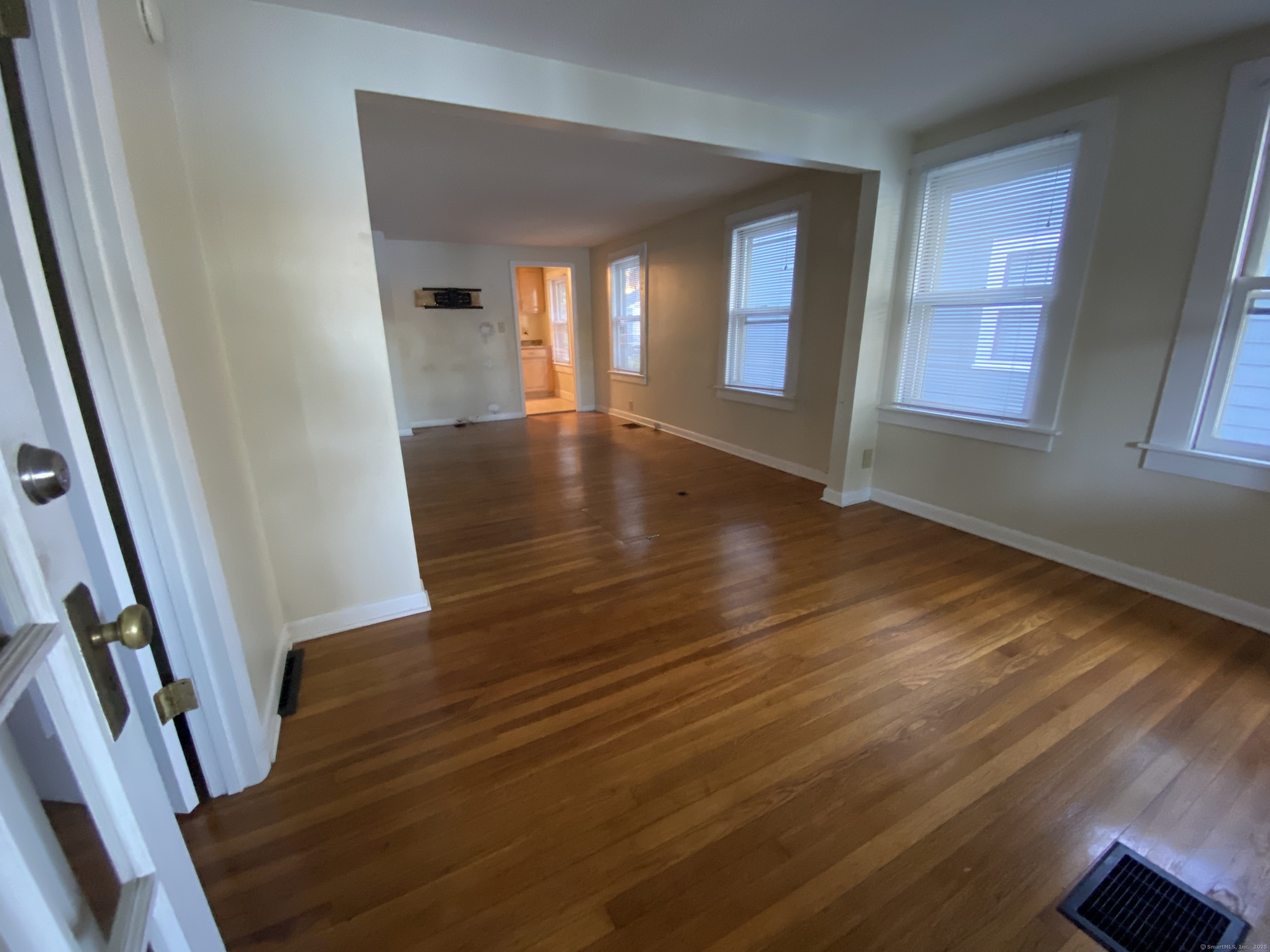 Portland, Connecticut 06480, United States, 2 Bedrooms Bedrooms, ,1 BathroomBathrooms,Residential,Active,227749