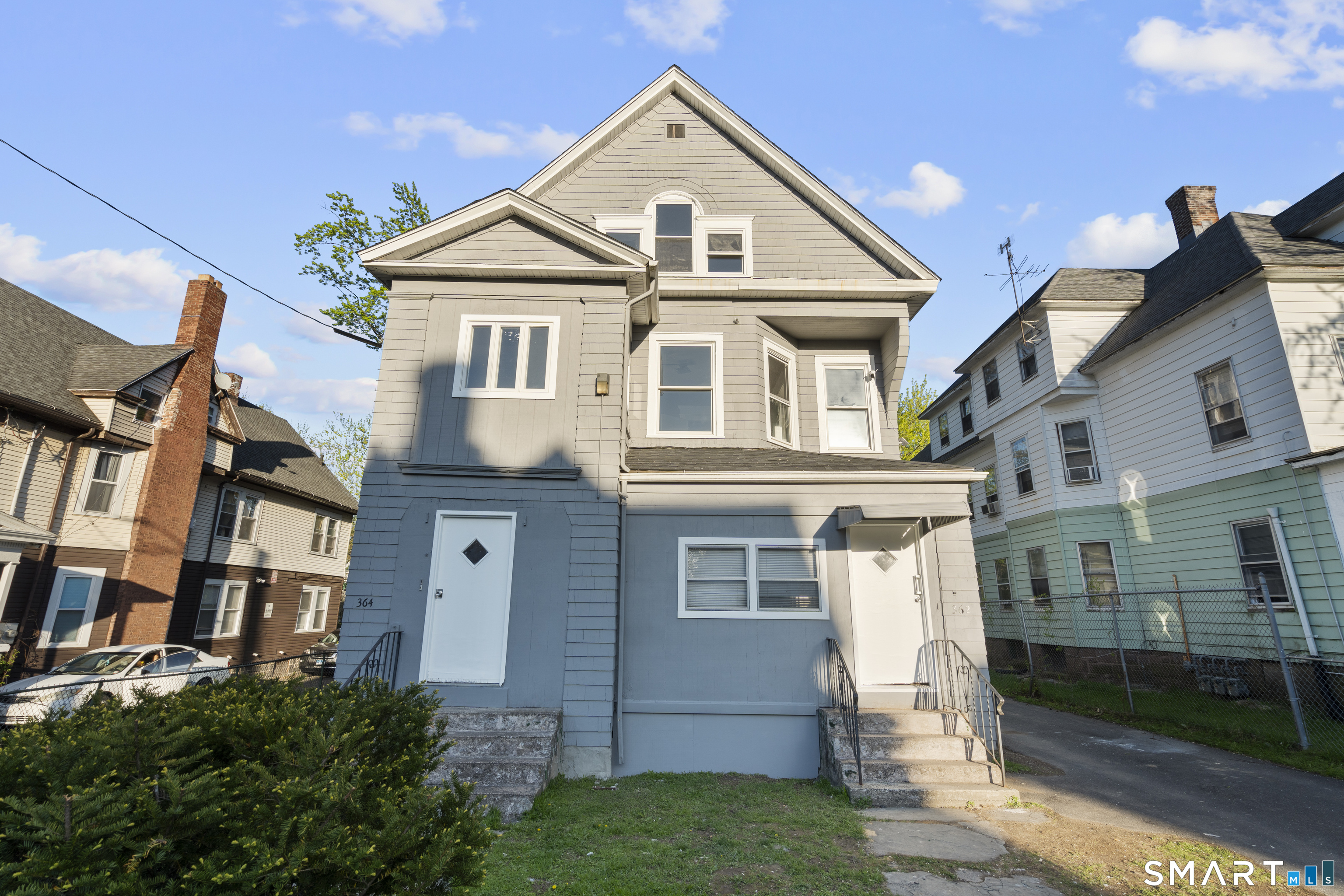 362 Sigourney Street