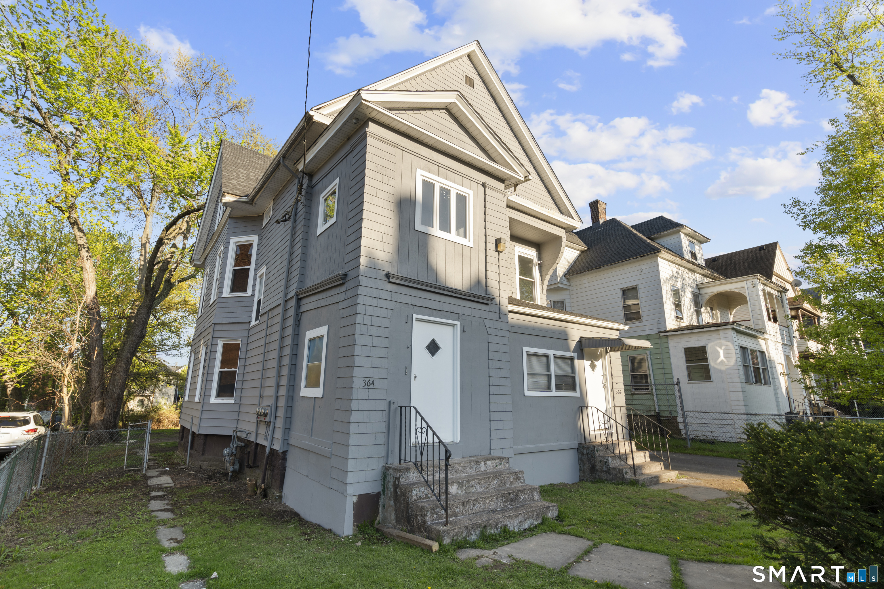 362 Sigourney Street